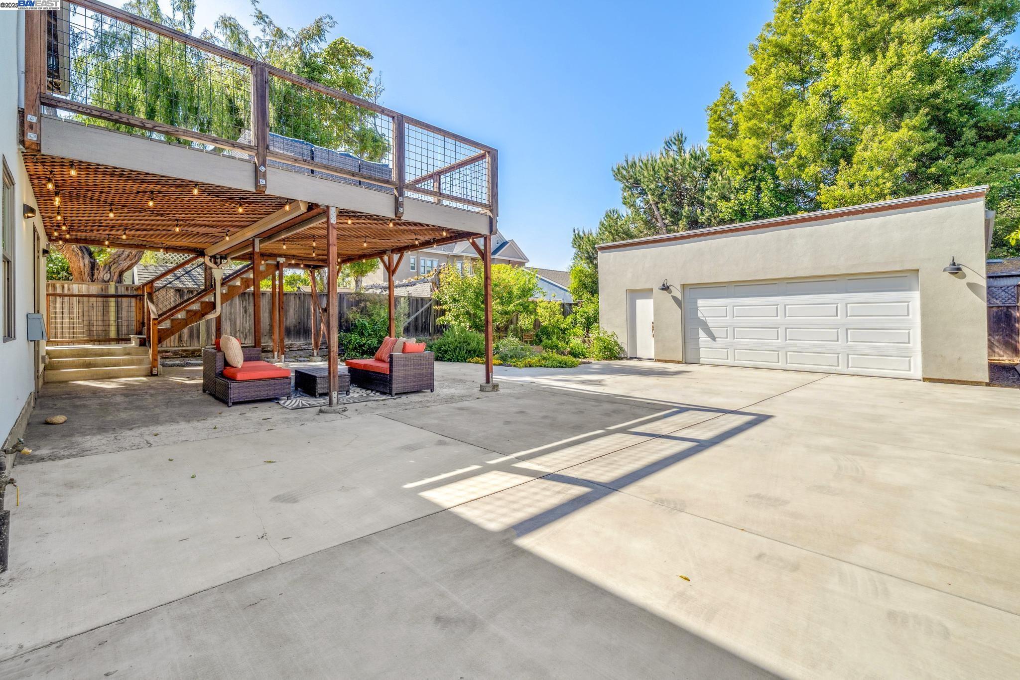 935 Lincoln Ave, Alameda, California 94501, ,Residential Income,For Sale,935 Lincoln Ave,41096722