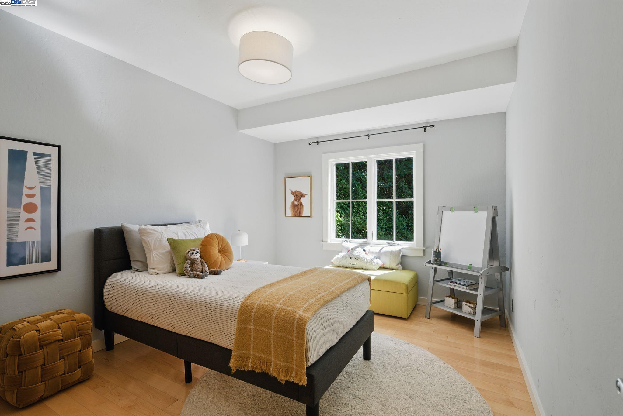 Detail Gallery Image 11 of 59 For 7380 Claremont Ave, Berkeley,  CA 94705 - 3 Beds | 2/1 Baths