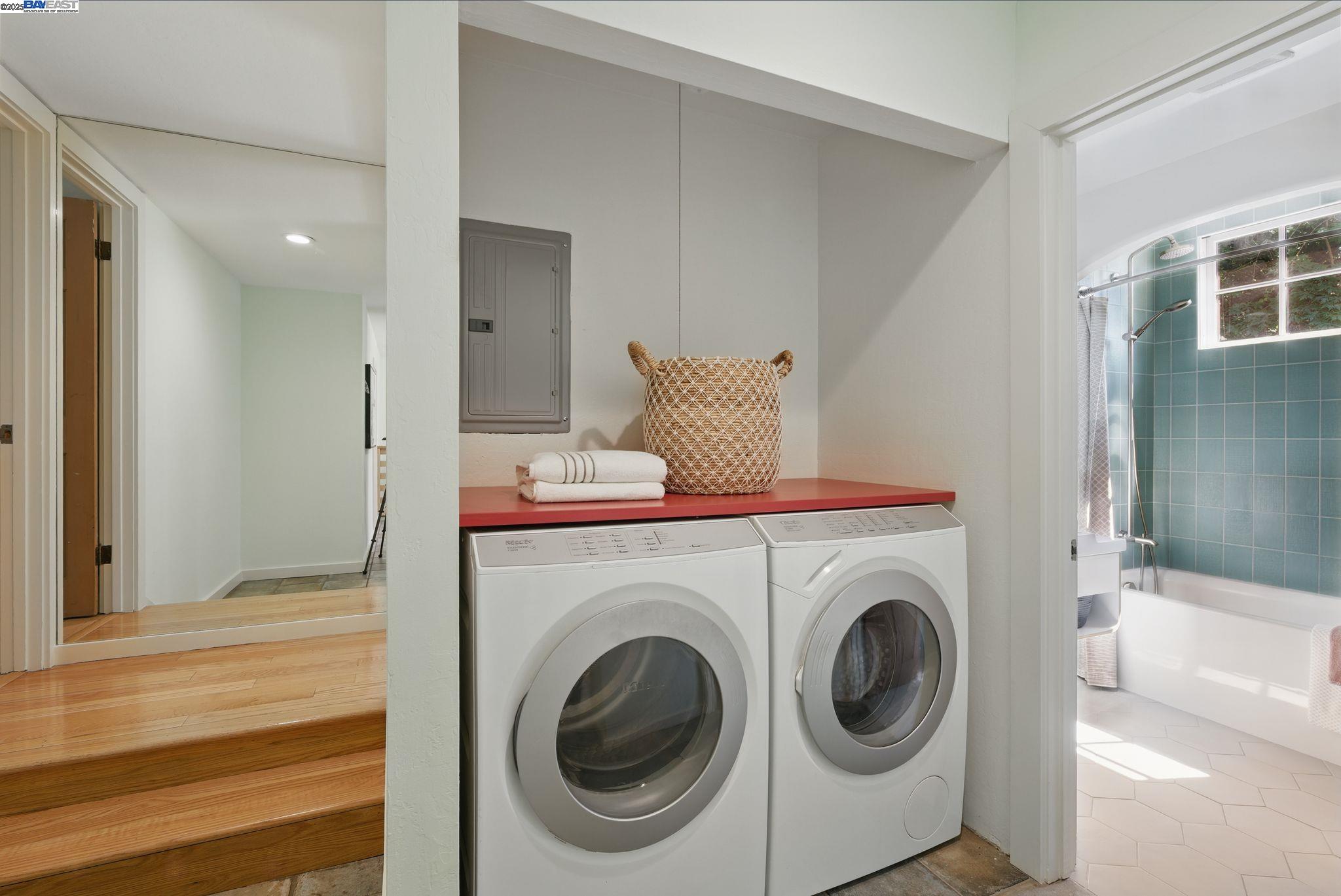 Detail Gallery Image 16 of 59 For 7380 Claremont Ave, Berkeley,  CA 94705 - 3 Beds | 2/1 Baths