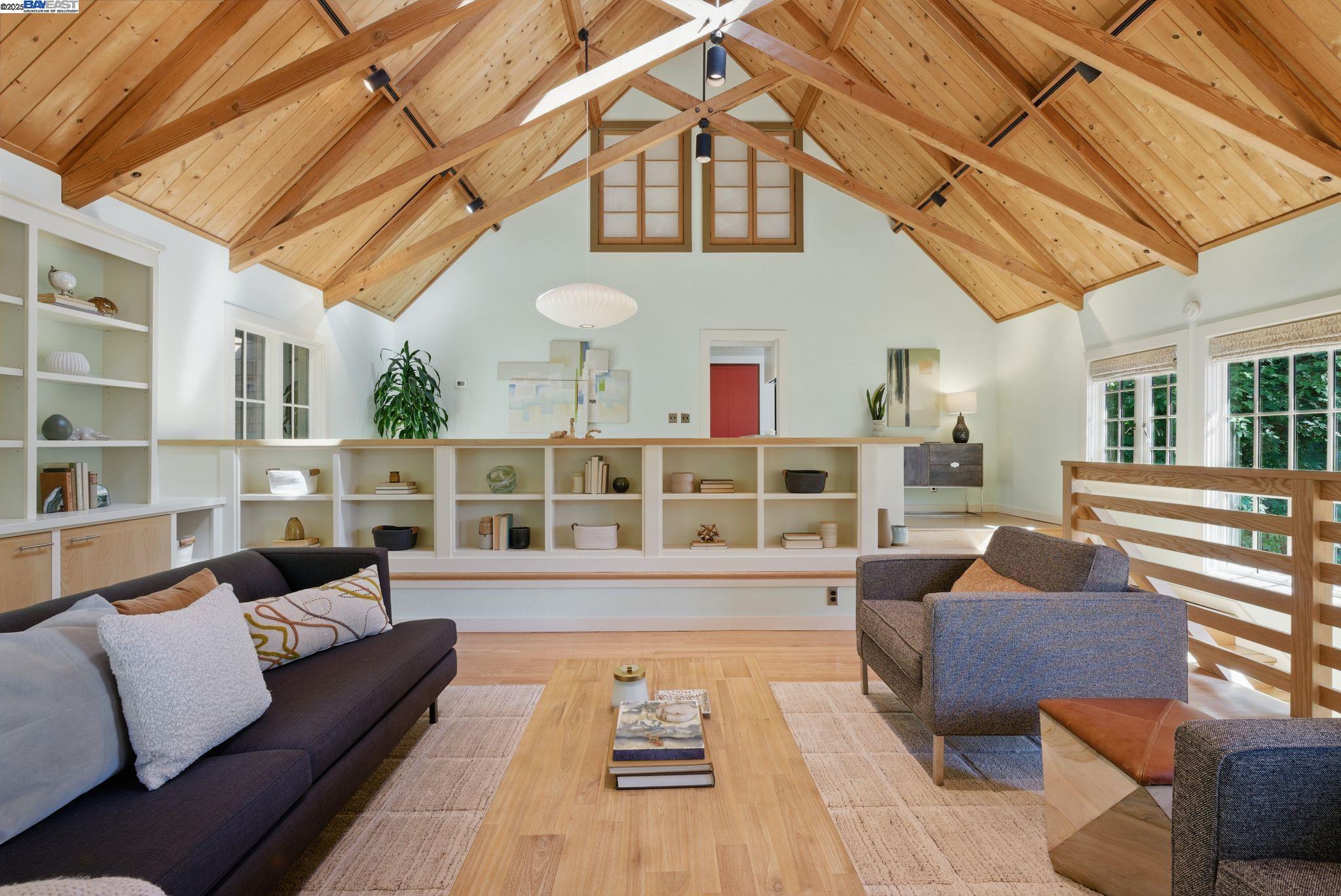 Detail Gallery Image 20 of 59 For 7380 Claremont Ave, Berkeley,  CA 94705 - 3 Beds | 2/1 Baths