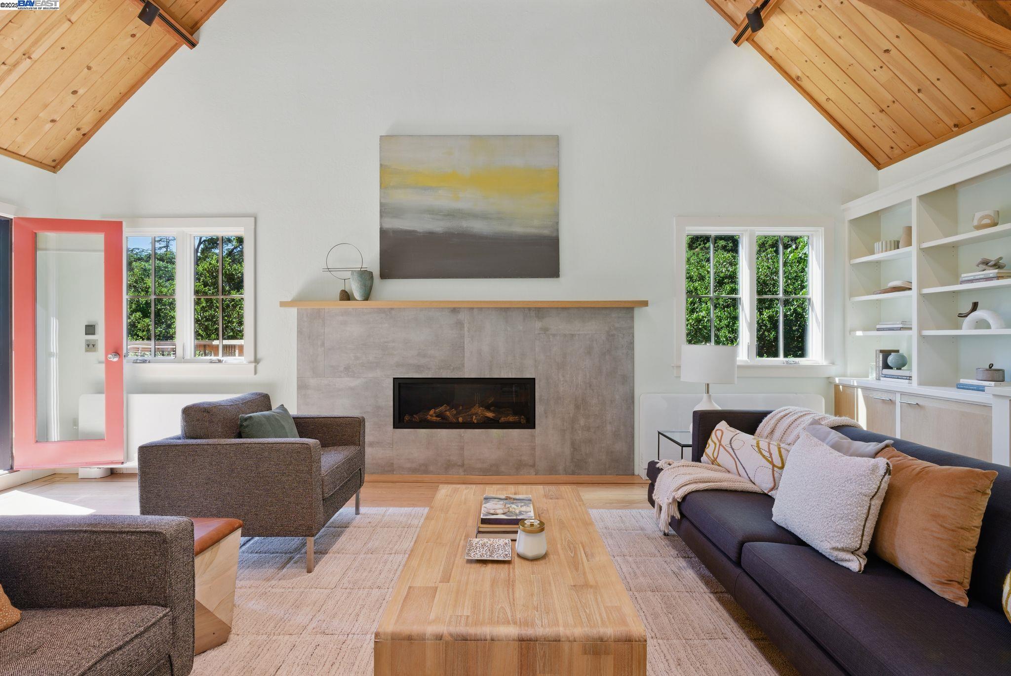 Detail Gallery Image 24 of 59 For 7380 Claremont Ave, Berkeley,  CA 94705 - 3 Beds | 2/1 Baths