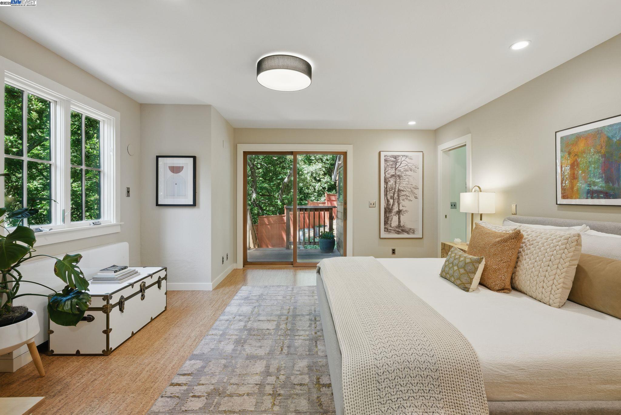 Detail Gallery Image 4 of 59 For 7380 Claremont Ave, Berkeley,  CA 94705 - 3 Beds | 2/1 Baths