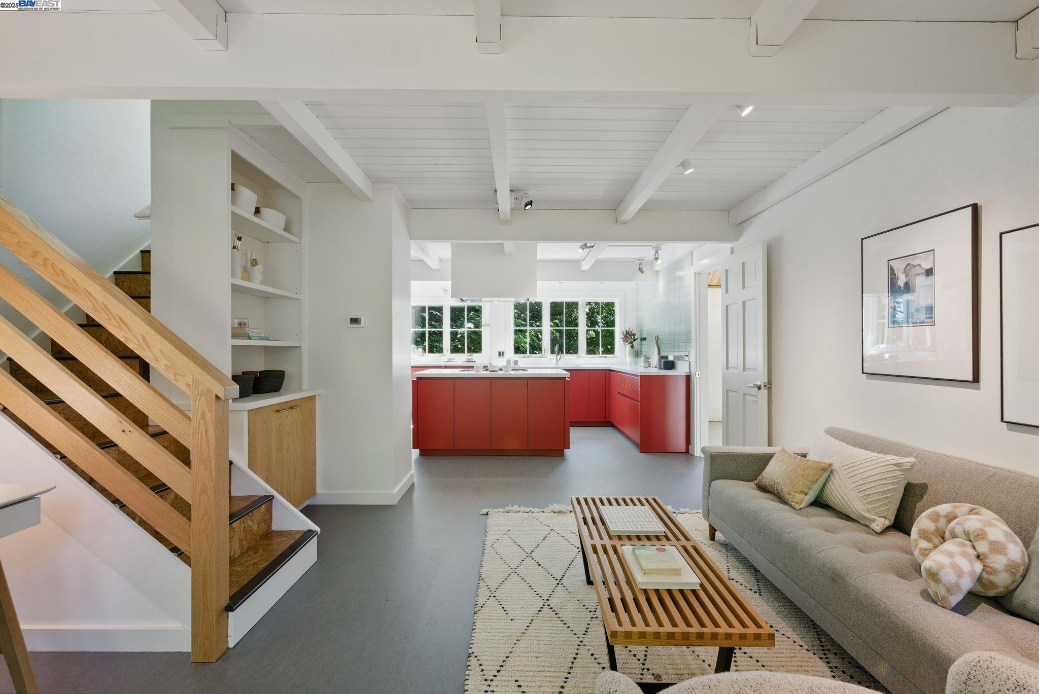 Detail Gallery Image 35 of 59 For 7380 Claremont Ave, Berkeley,  CA 94705 - 3 Beds | 2/1 Baths
