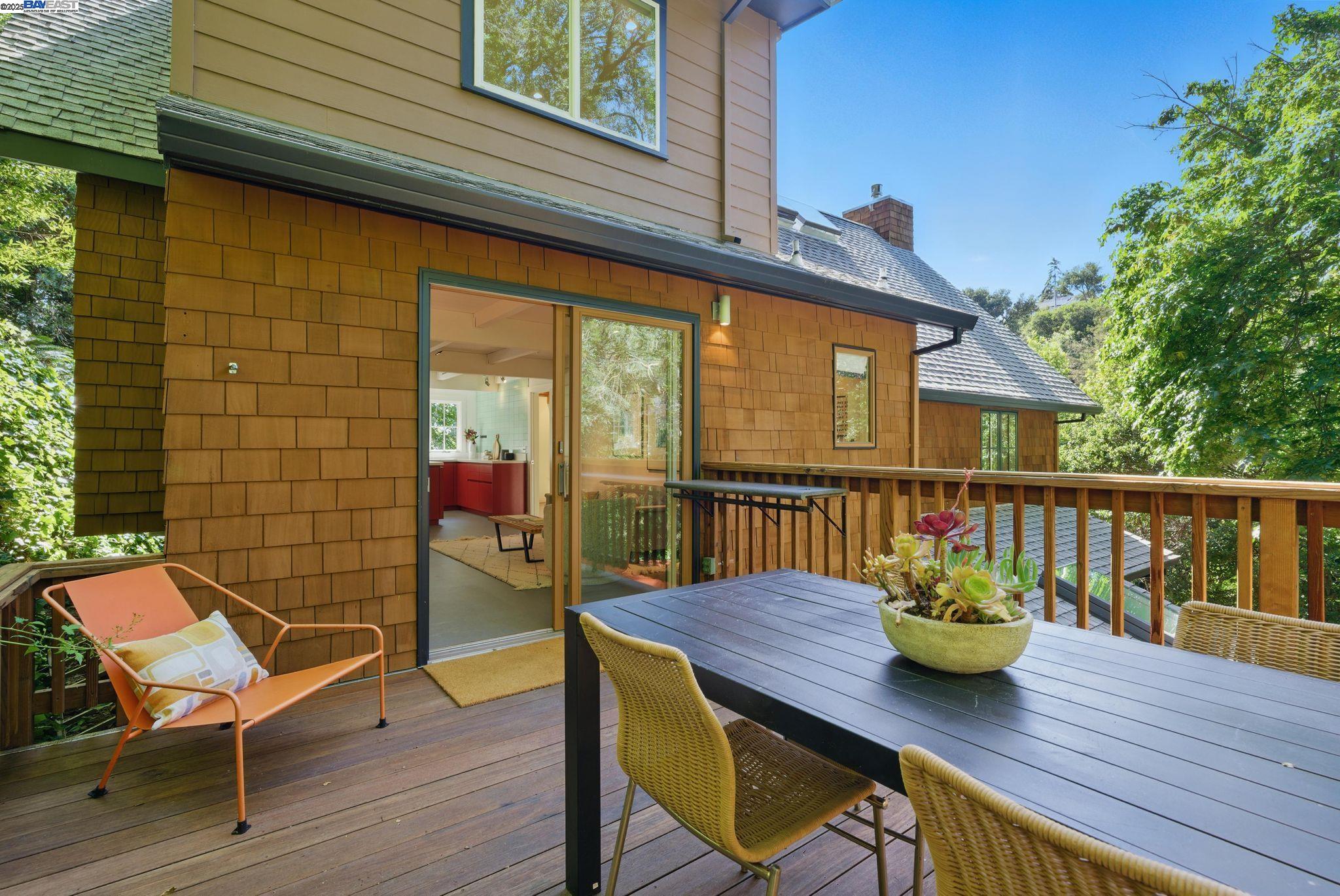 Detail Gallery Image 37 of 59 For 7380 Claremont Ave, Berkeley,  CA 94705 - 3 Beds | 2/1 Baths