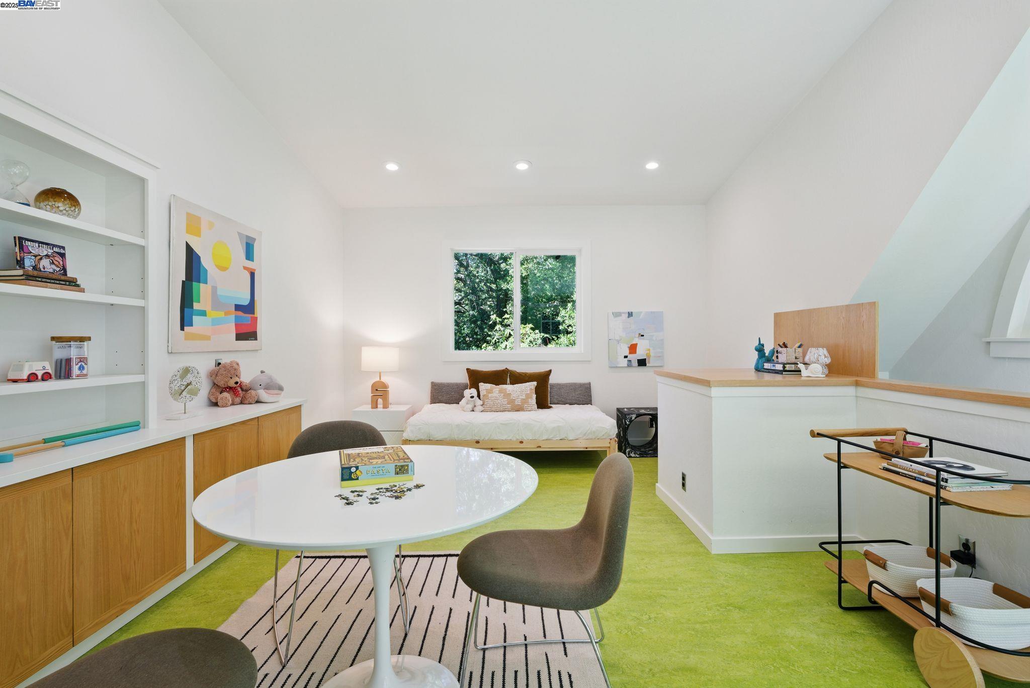 Detail Gallery Image 43 of 59 For 7380 Claremont Ave, Berkeley,  CA 94705 - 3 Beds | 2/1 Baths