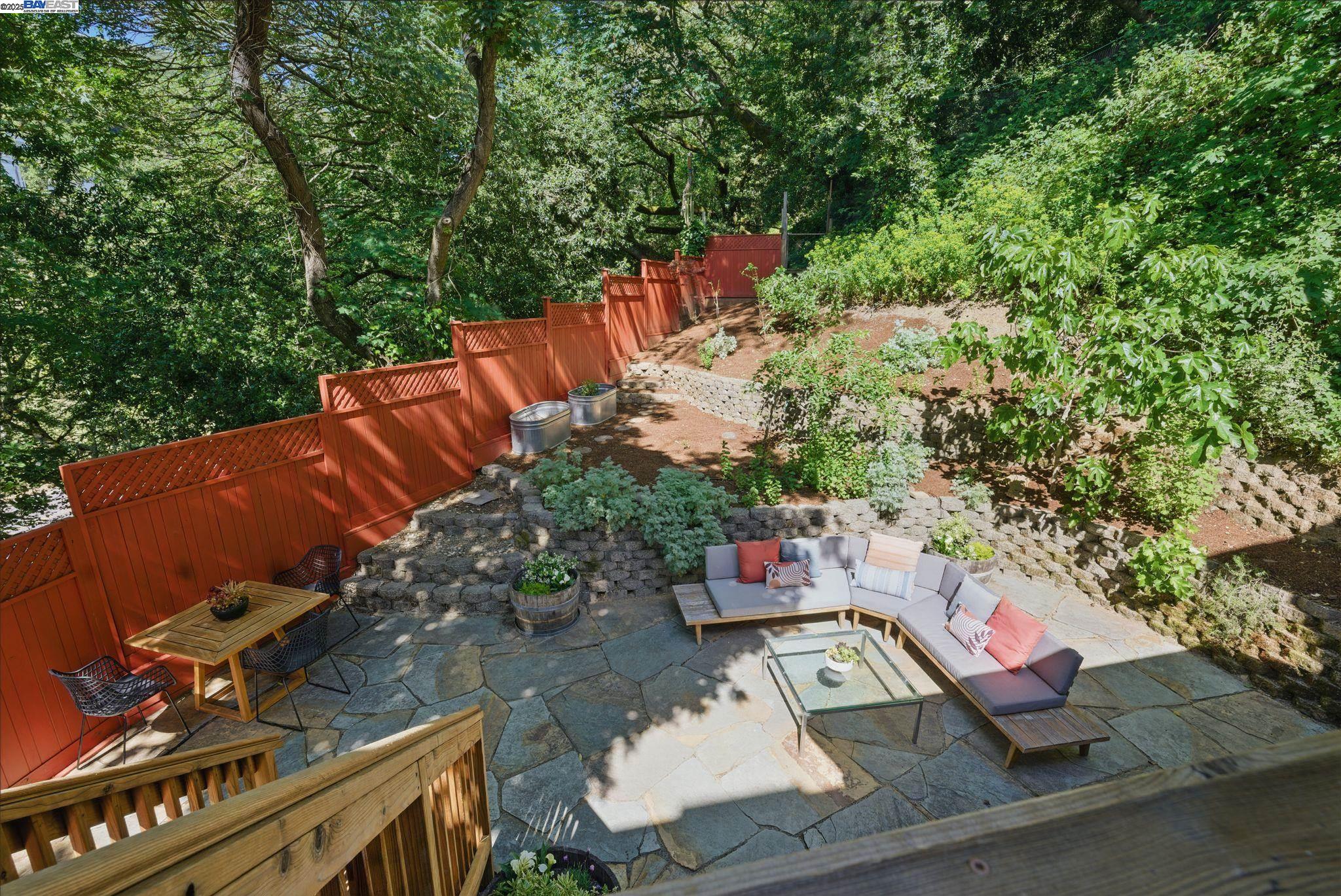 Detail Gallery Image 46 of 59 For 7380 Claremont Ave, Berkeley,  CA 94705 - 3 Beds | 2/1 Baths