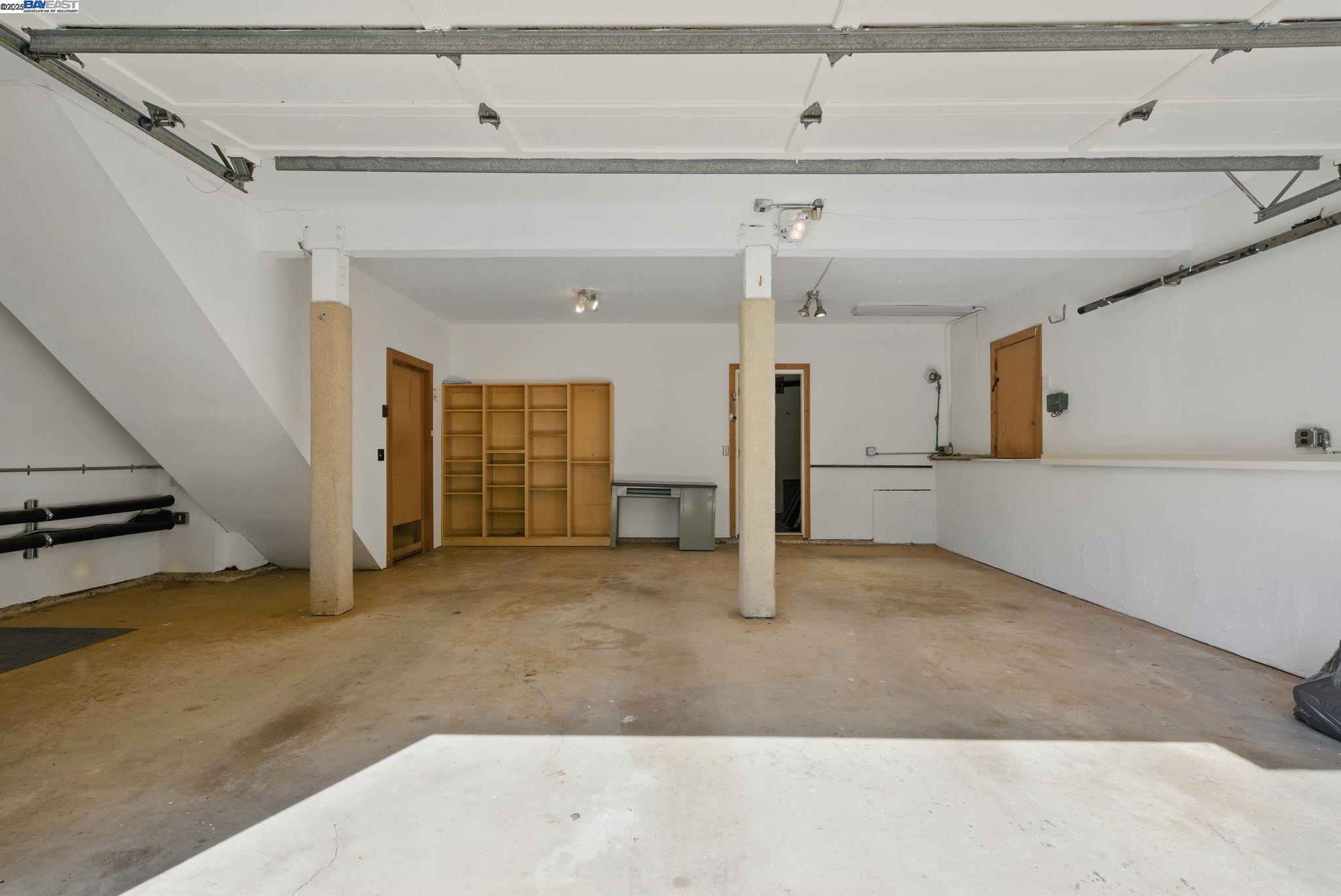 Detail Gallery Image 56 of 59 For 7380 Claremont Ave, Berkeley,  CA 94705 - 3 Beds | 2/1 Baths