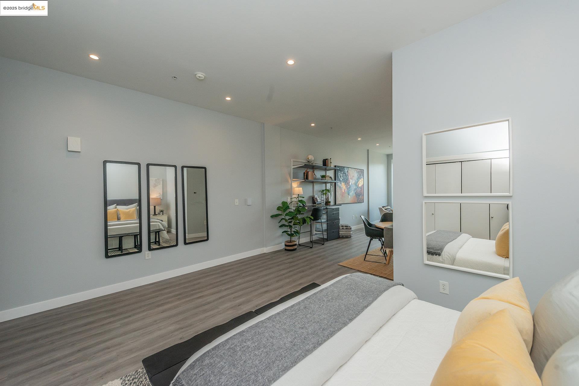 1001 46Th St # 220, Emeryville, California 94608, 1 Bedroom Bedrooms, 3 Rooms Rooms,1 BathroomBathrooms,Residential,For Sale,1001 46Th St # 220,41096729
