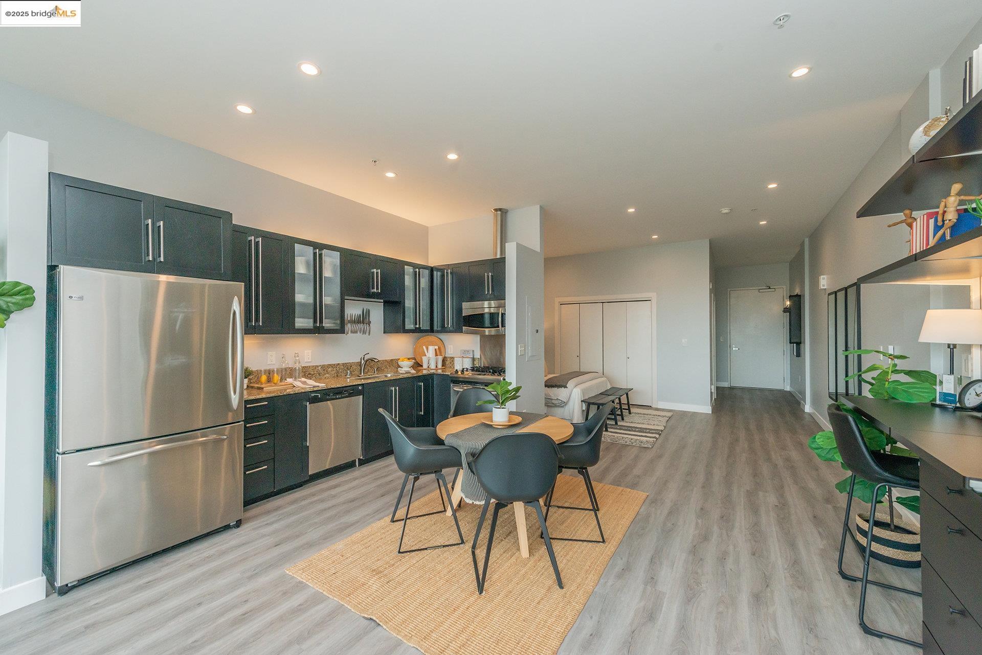 1001 46Th St # 220, Emeryville, California 94608, 1 Bedroom Bedrooms, 3 Rooms Rooms,1 BathroomBathrooms,Residential,For Sale,1001 46Th St # 220,41096729