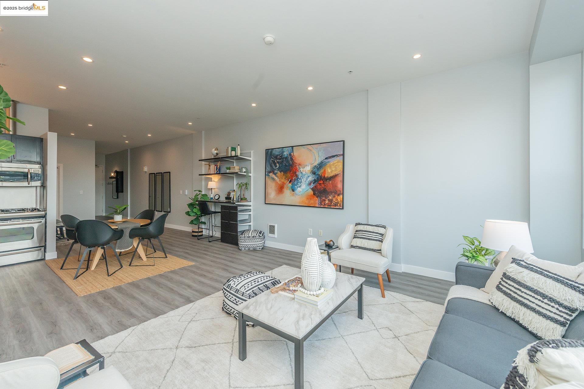 1001 46Th St # 220, Emeryville, California 94608, 1 Bedroom Bedrooms, 3 Rooms Rooms,1 BathroomBathrooms,Residential,For Sale,1001 46Th St # 220,41096729