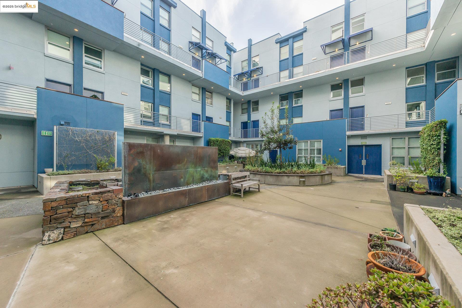 1001 46Th St # 220, Emeryville, California 94608, 1 Bedroom Bedrooms, 3 Rooms Rooms,1 BathroomBathrooms,Residential,For Sale,1001 46Th St # 220,41096729