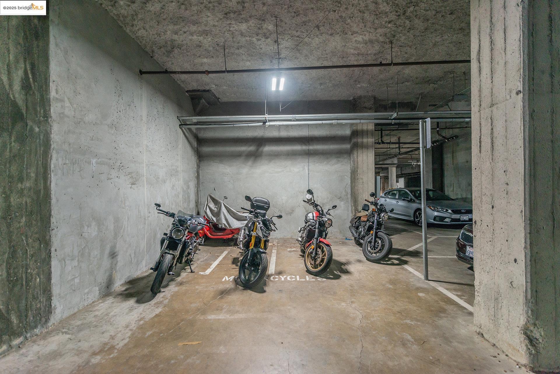 1001 46Th St # 220, Emeryville, California 94608, 1 Bedroom Bedrooms, 3 Rooms Rooms,1 BathroomBathrooms,Residential,For Sale,1001 46Th St # 220,41096729