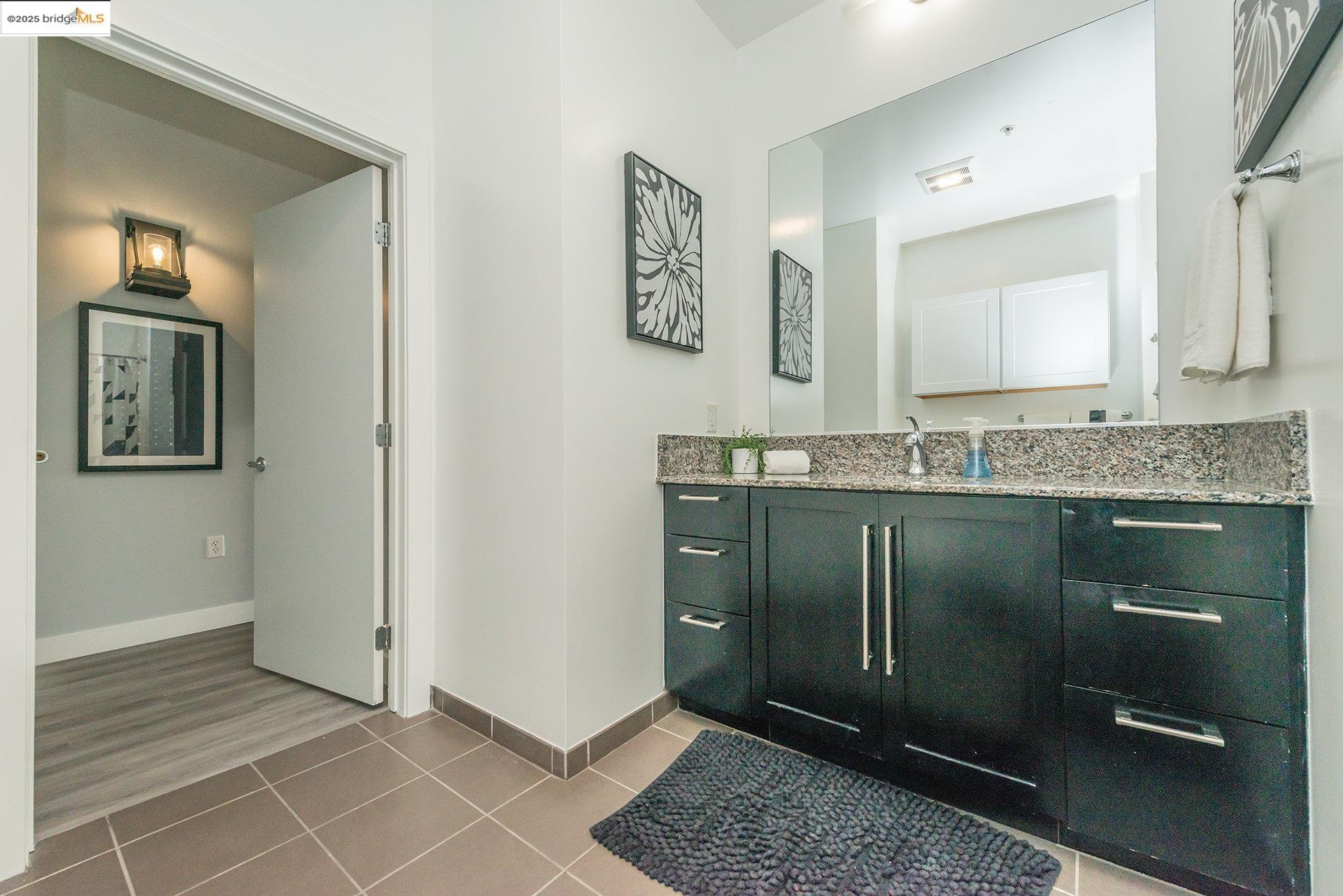 1001 46Th St # 220, Emeryville, California 94608, 1 Bedroom Bedrooms, 3 Rooms Rooms,1 BathroomBathrooms,Residential,For Sale,1001 46Th St # 220,41096729