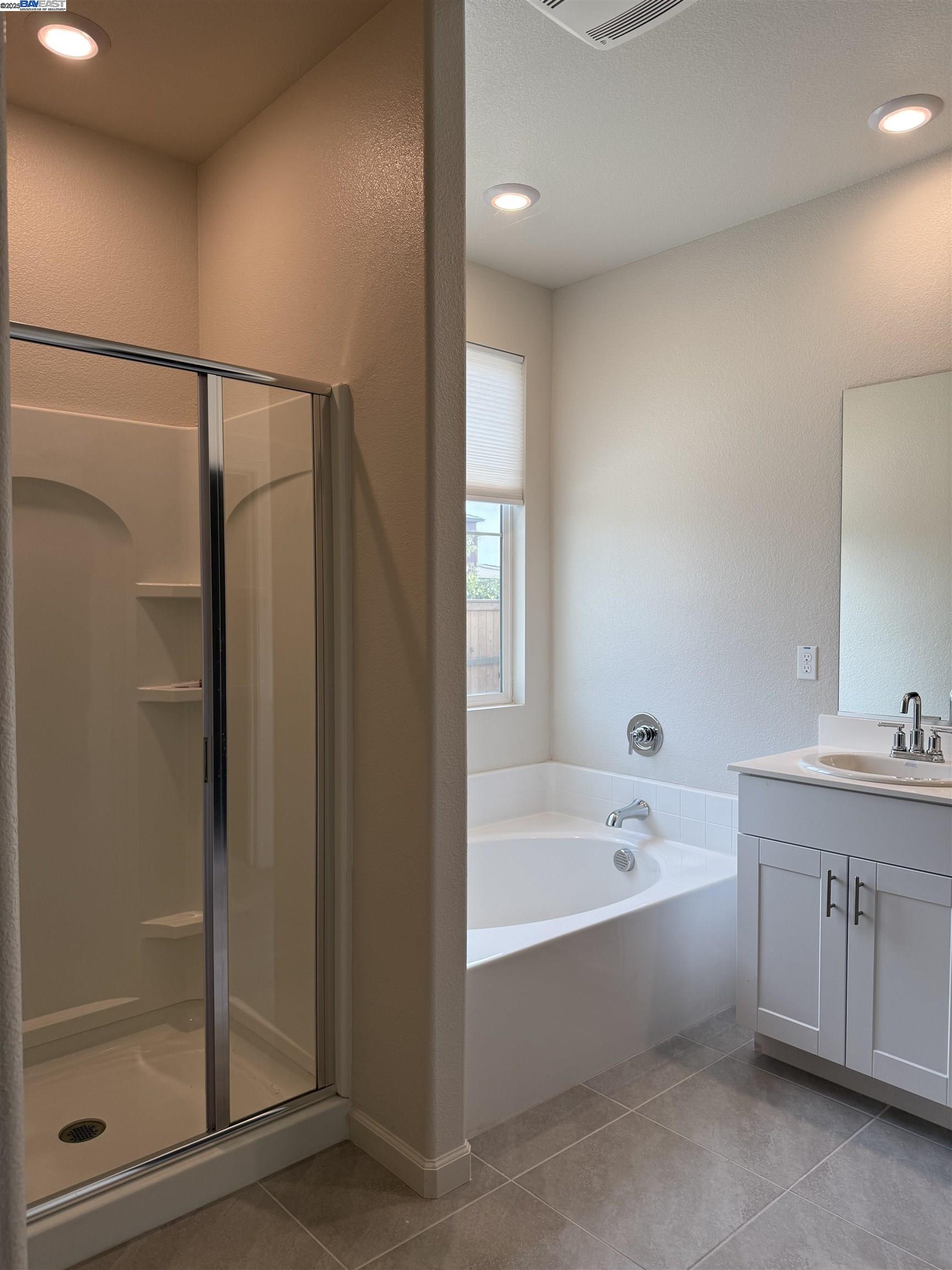 745 Daybreak Dr, Dixon, California 95620, 4 Bedrooms Bedrooms, ,3 BathroomsBathrooms,Residential Lease,For Rent,745 Daybreak Dr,41096730