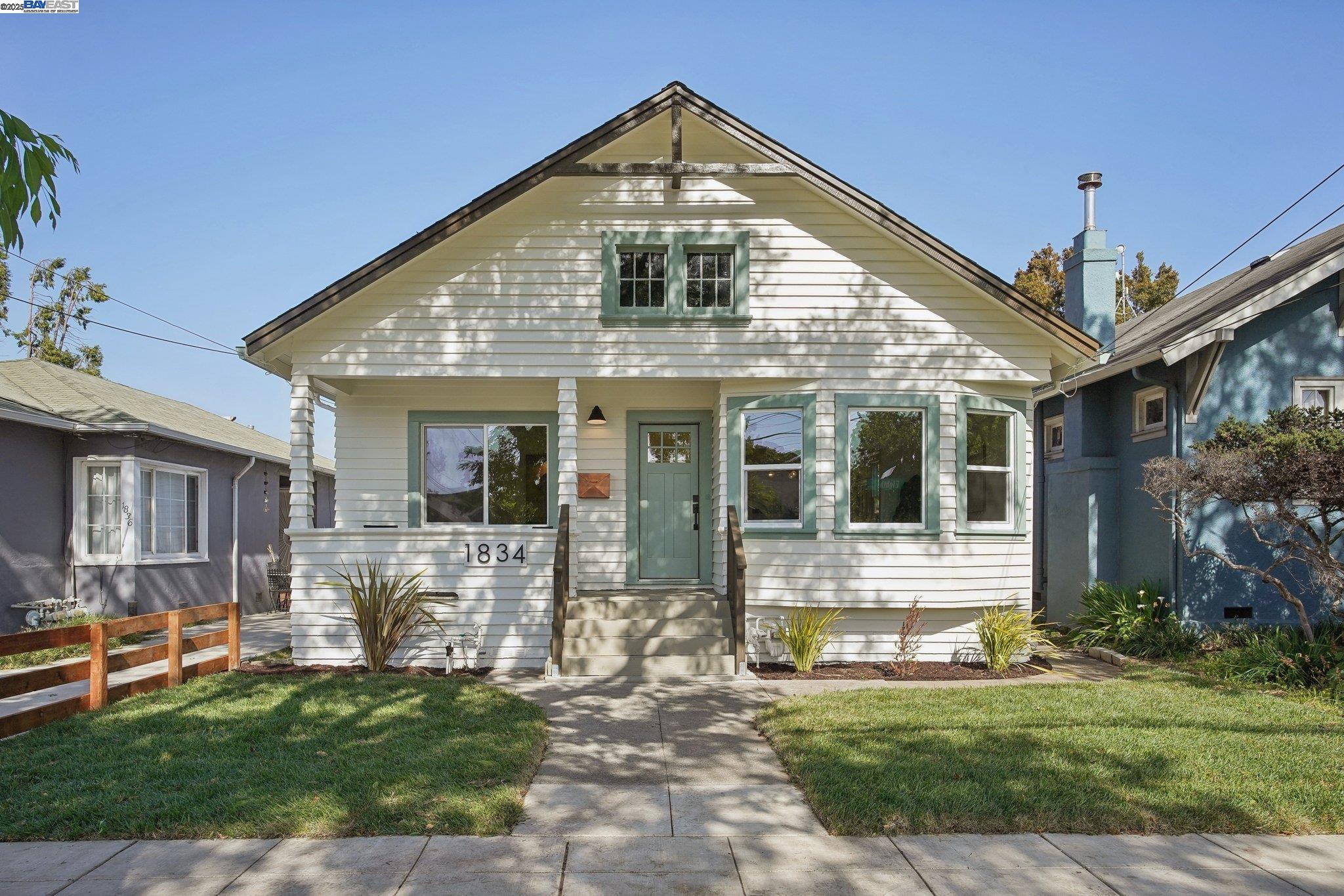 1834 8Th St, Alameda, California 94501, 2 Bedrooms Bedrooms, 5 Rooms Rooms,2 BathroomsBathrooms,Residential,For Sale,1834 8Th St,41096731