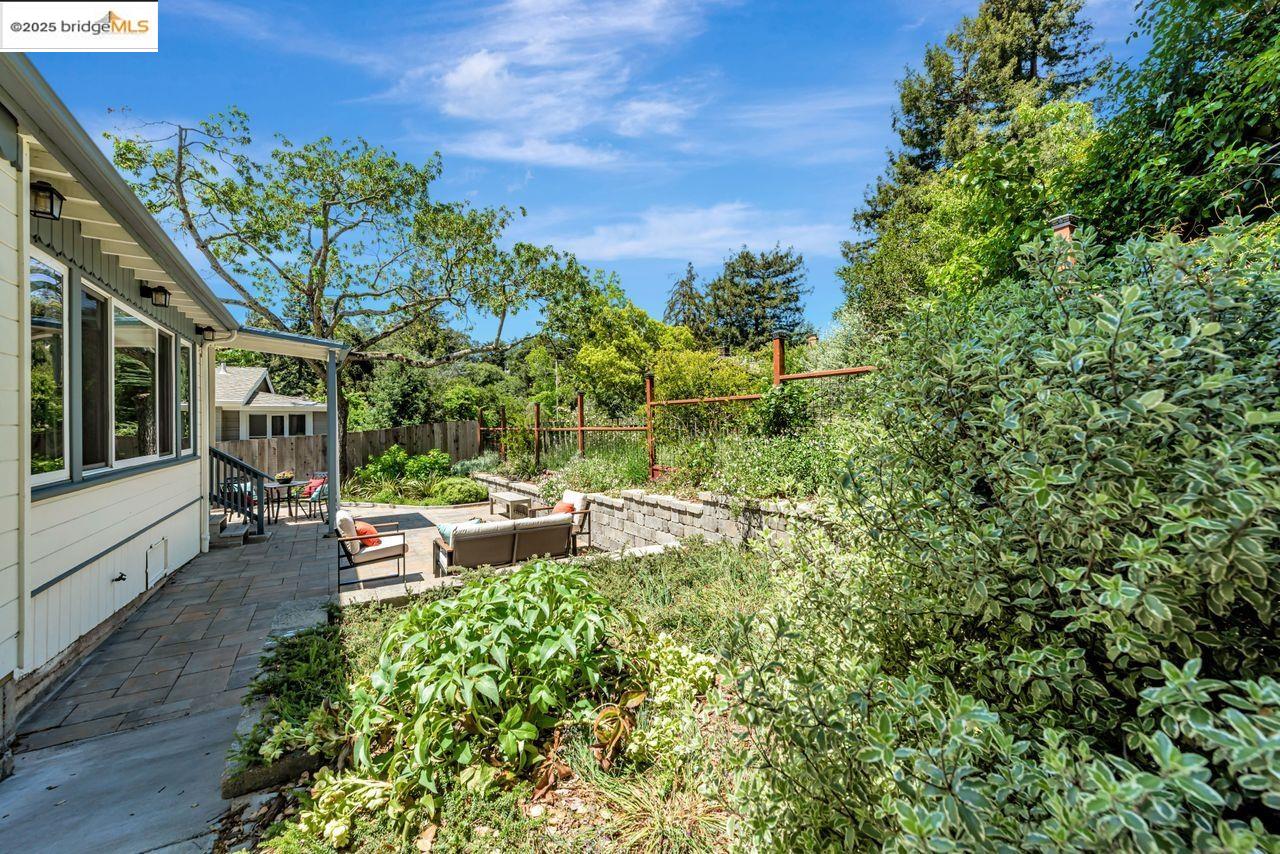 Detail Gallery Image 39 of 39 For 4373 Rettig, Oakland,  CA 94602-3511 - 2 Beds | 2 Baths
