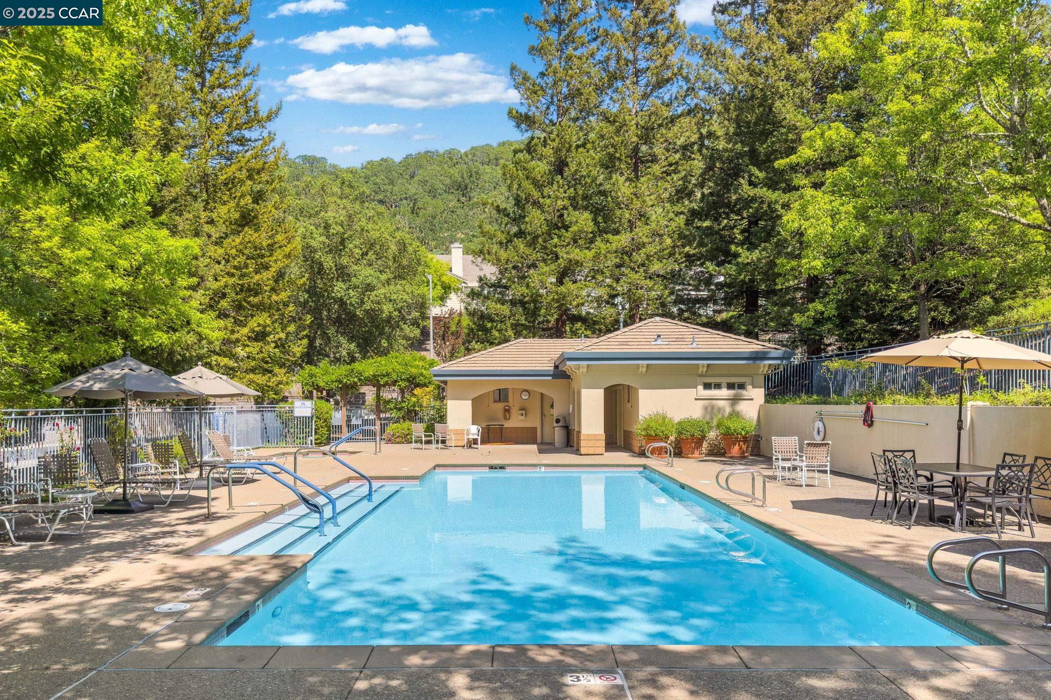 5920 Horsemans Canyon Dr # 2B, Walnut Creek, California 94595, 2 Bedrooms Bedrooms, 8 Rooms Rooms,2 BathroomsBathrooms,Residential,For Sale,5920 Horsemans Canyon Dr # 2B,41096735