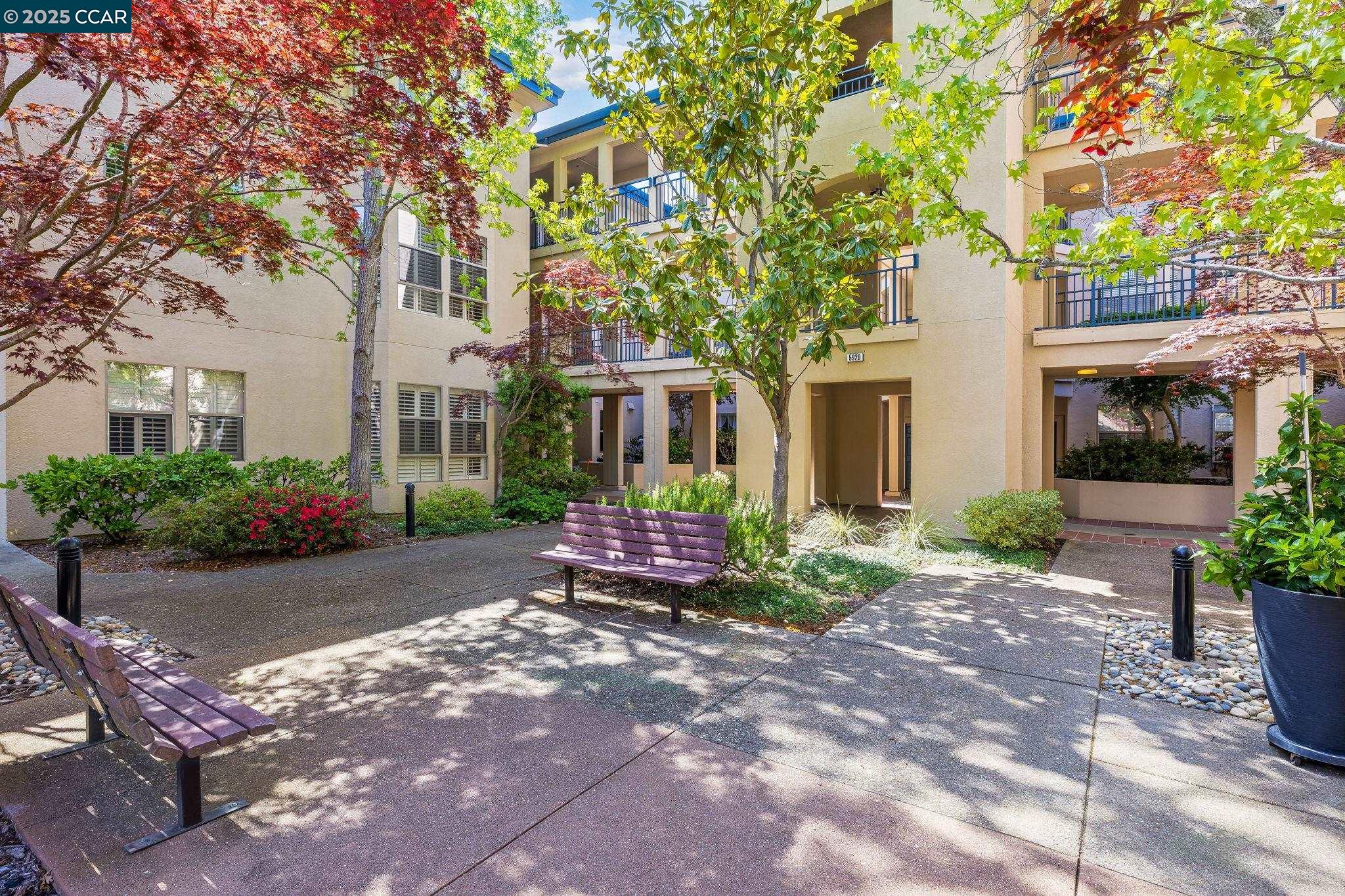 5920 Horsemans Canyon Dr # 2B, Walnut Creek, California 94595, 2 Bedrooms Bedrooms, 8 Rooms Rooms,2 BathroomsBathrooms,Residential,For Sale,5920 Horsemans Canyon Dr # 2B,41096735