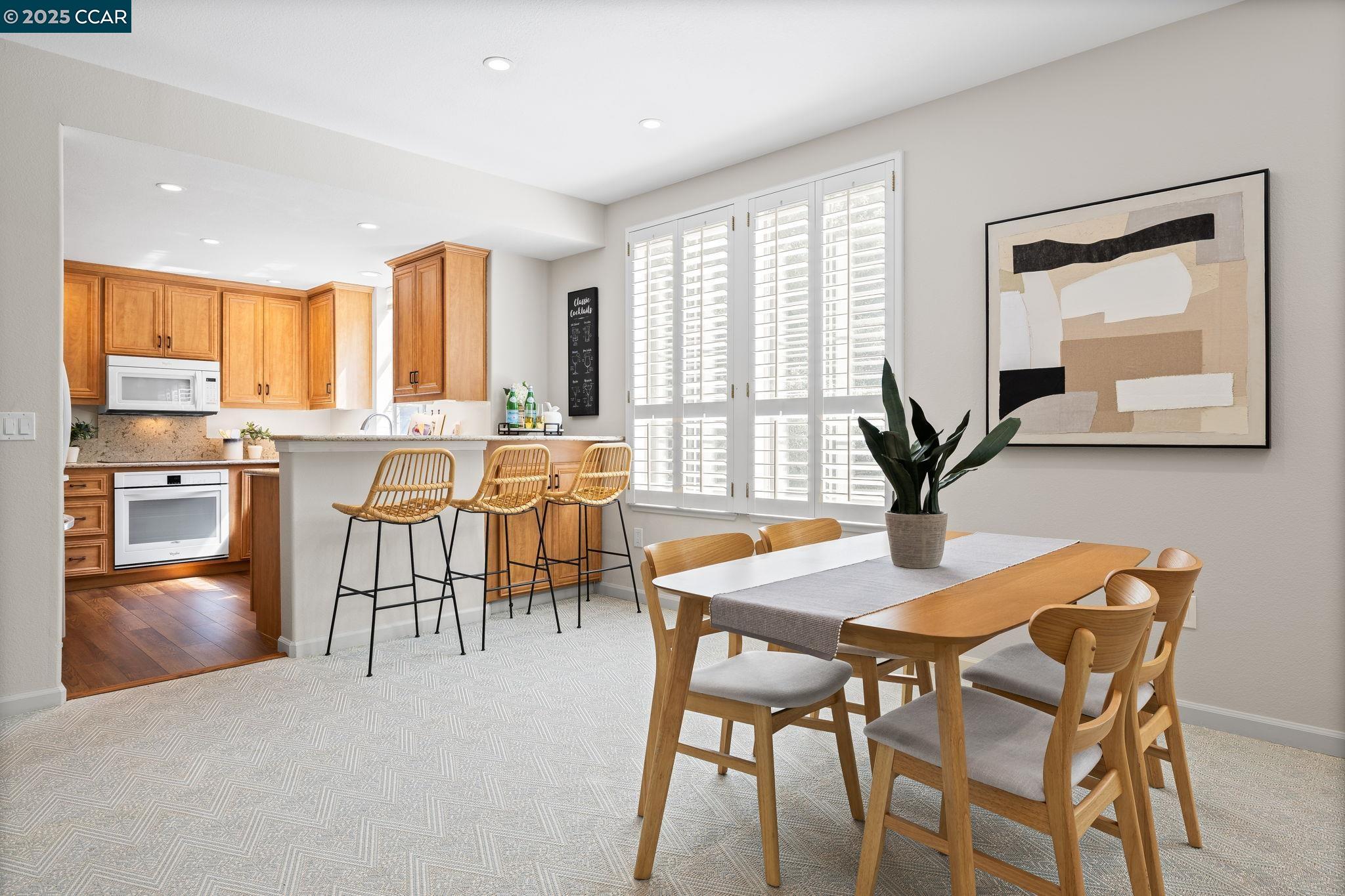 5920 Horsemans Canyon Dr # 2B, Walnut Creek, California 94595, 2 Bedrooms Bedrooms, 8 Rooms Rooms,2 BathroomsBathrooms,Residential,For Sale,5920 Horsemans Canyon Dr # 2B,41096735