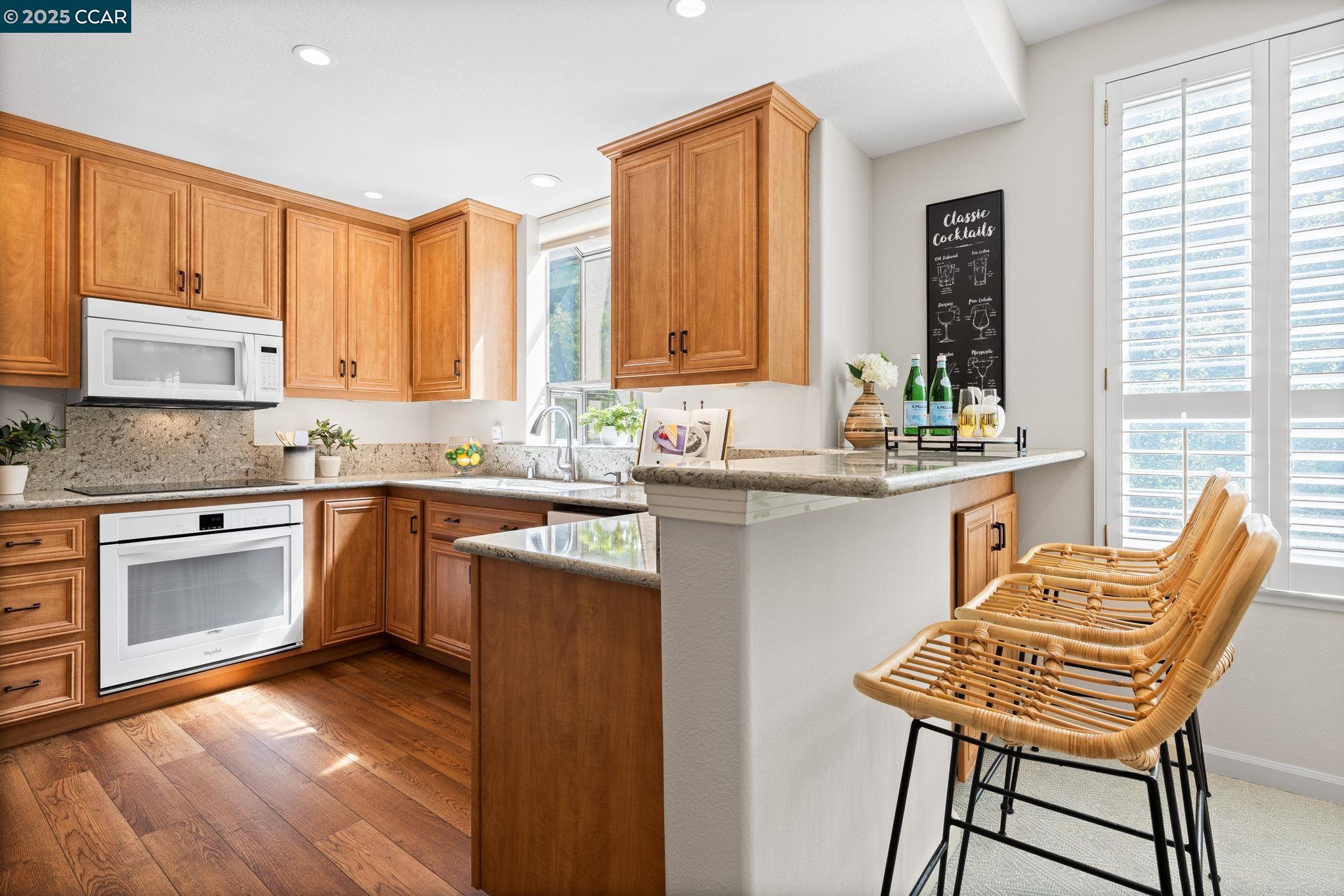 5920 Horsemans Canyon Dr # 2B, Walnut Creek, California 94595, 2 Bedrooms Bedrooms, 8 Rooms Rooms,2 BathroomsBathrooms,Residential,For Sale,5920 Horsemans Canyon Dr # 2B,41096735