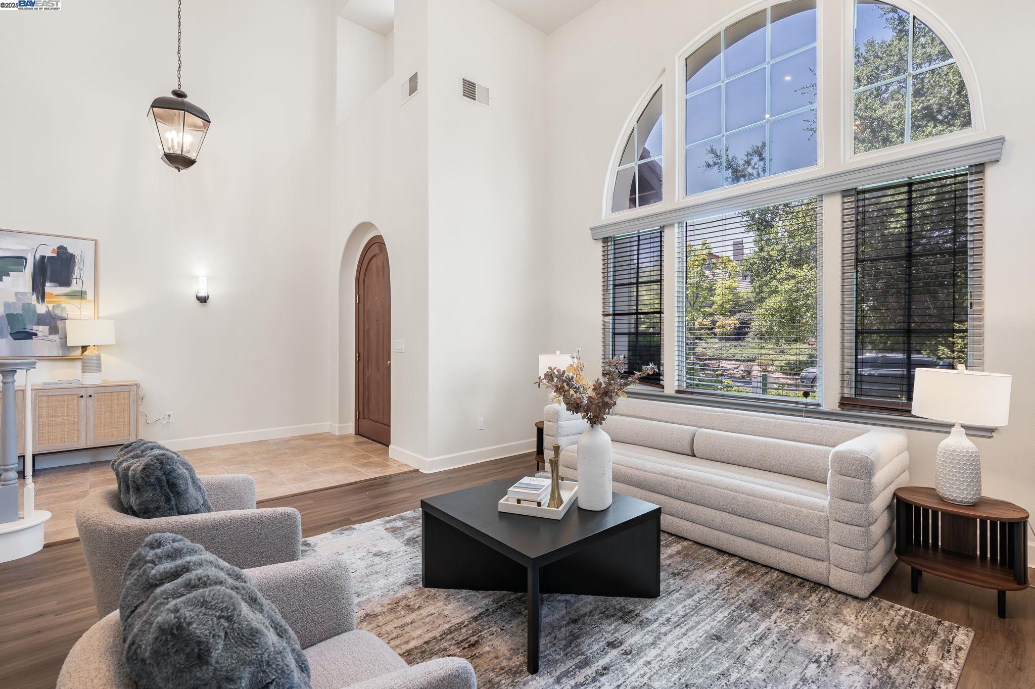 Detail Gallery Image 14 of 60 For 3535 Lessini, Pleasanton,  CA 94566 - 4 Beds | 3 Baths