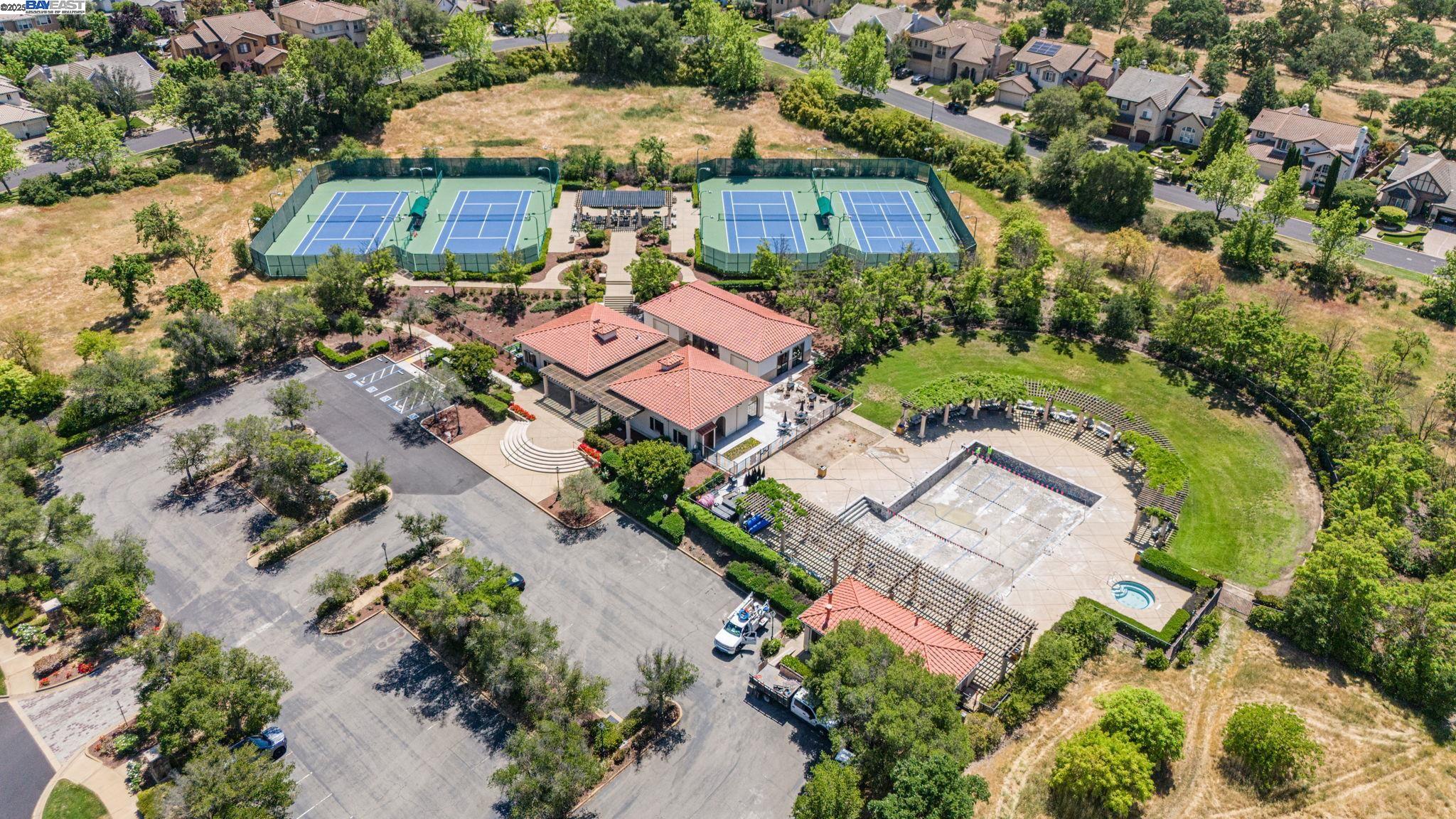 3535 Lessini, Pleasanton, California 94566, 4 Bedrooms Bedrooms, 8 Rooms Rooms,3 BathroomsBathrooms,Residential,For Sale,3535 Lessini,41096736