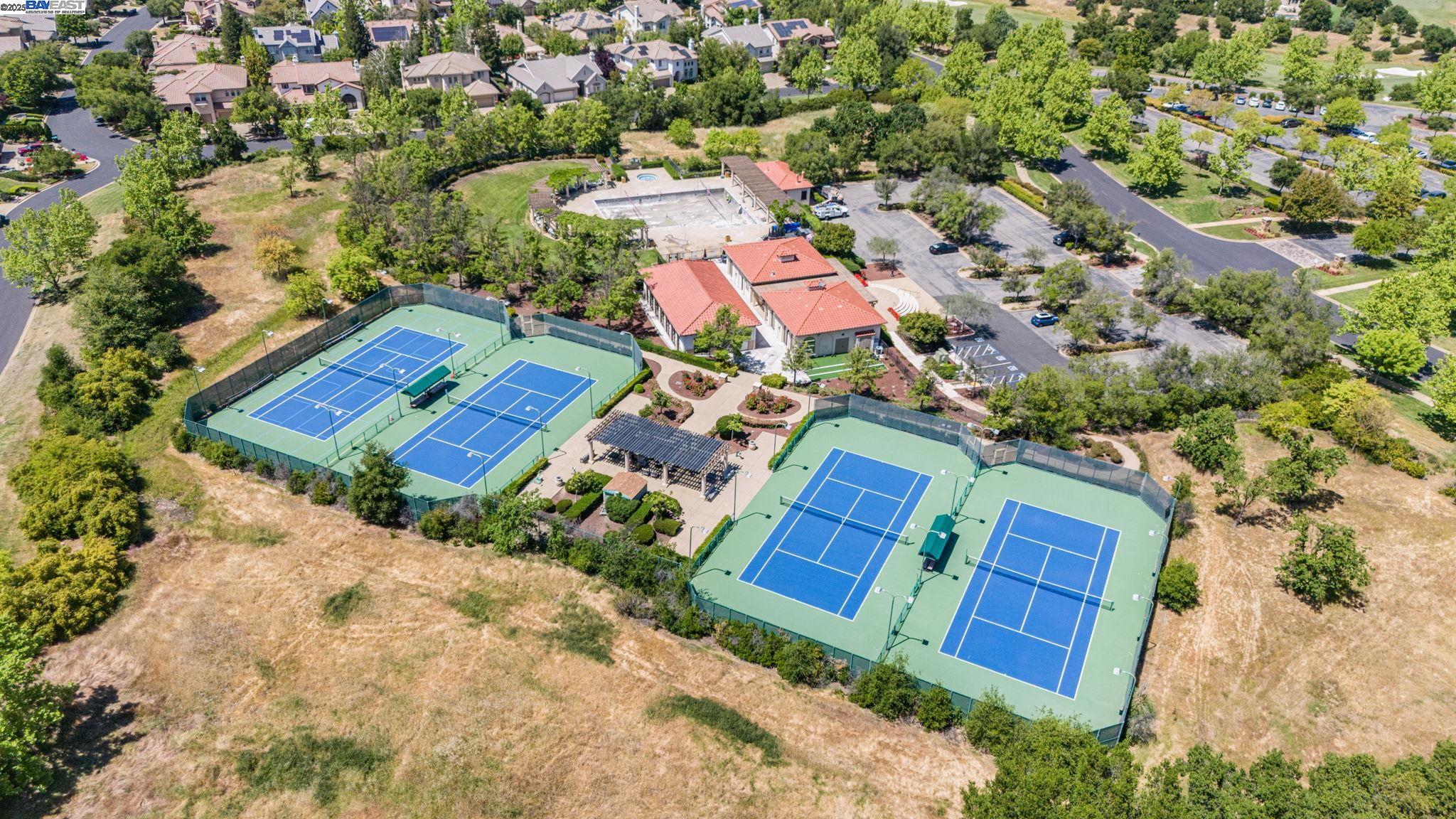 3535 Lessini, Pleasanton, California 94566, 4 Bedrooms Bedrooms, 8 Rooms Rooms,3 BathroomsBathrooms,Residential,For Sale,3535 Lessini,41096736
