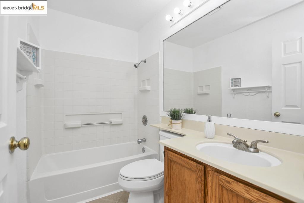Detail Gallery Image 14 of 32 For 2410 Almaden Ct, Stockton,  CA 95206 - 4 Beds | 2 Baths