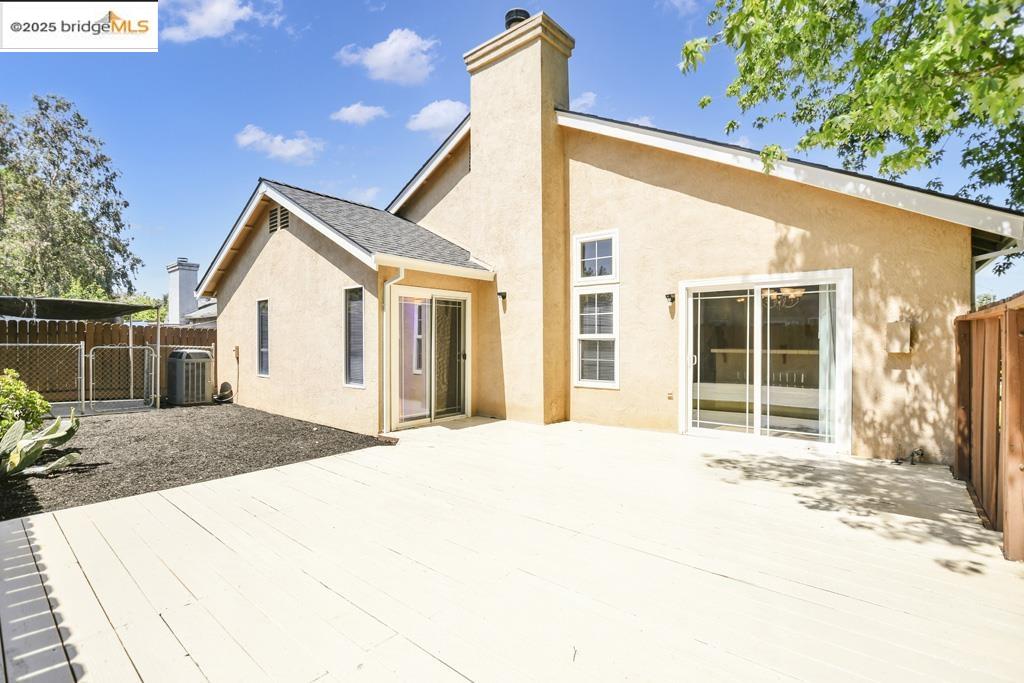 Detail Gallery Image 25 of 32 For 2410 Almaden Ct, Stockton,  CA 95206 - 4 Beds | 2 Baths