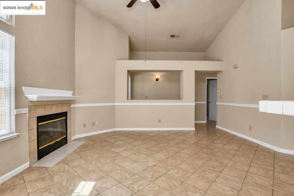 Detail Gallery Image 6 of 32 For 2410 Almaden Ct, Stockton,  CA 95206 - 4 Beds | 2 Baths