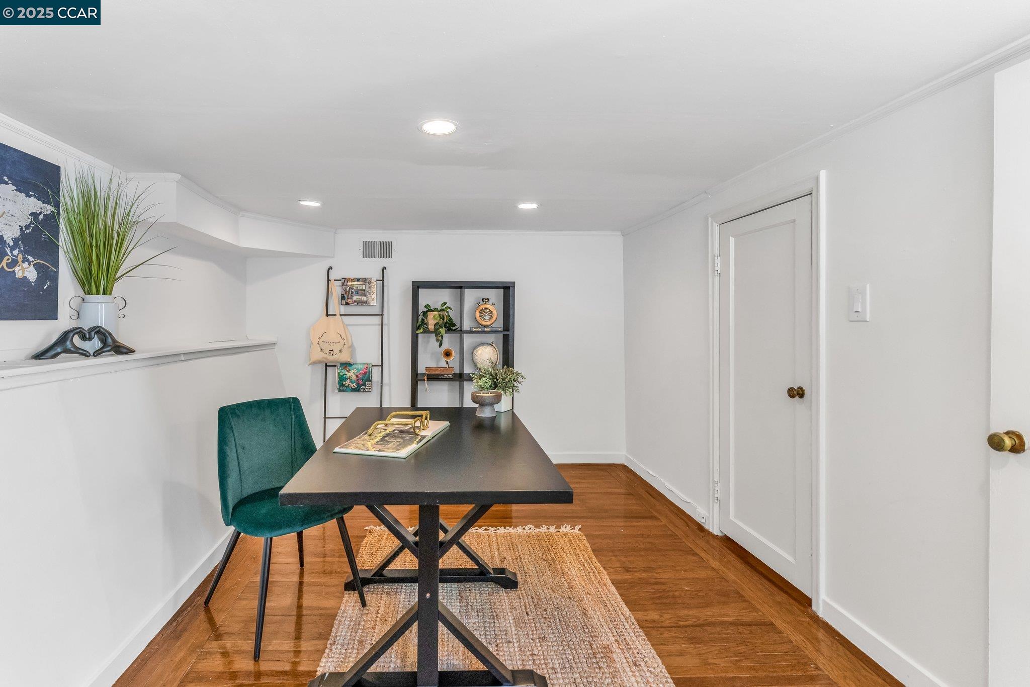 Detail Gallery Image 13 of 23 For 71 Gladstone Drive, San Francisco,  CA 94112 - 3 Beds | 1 Baths