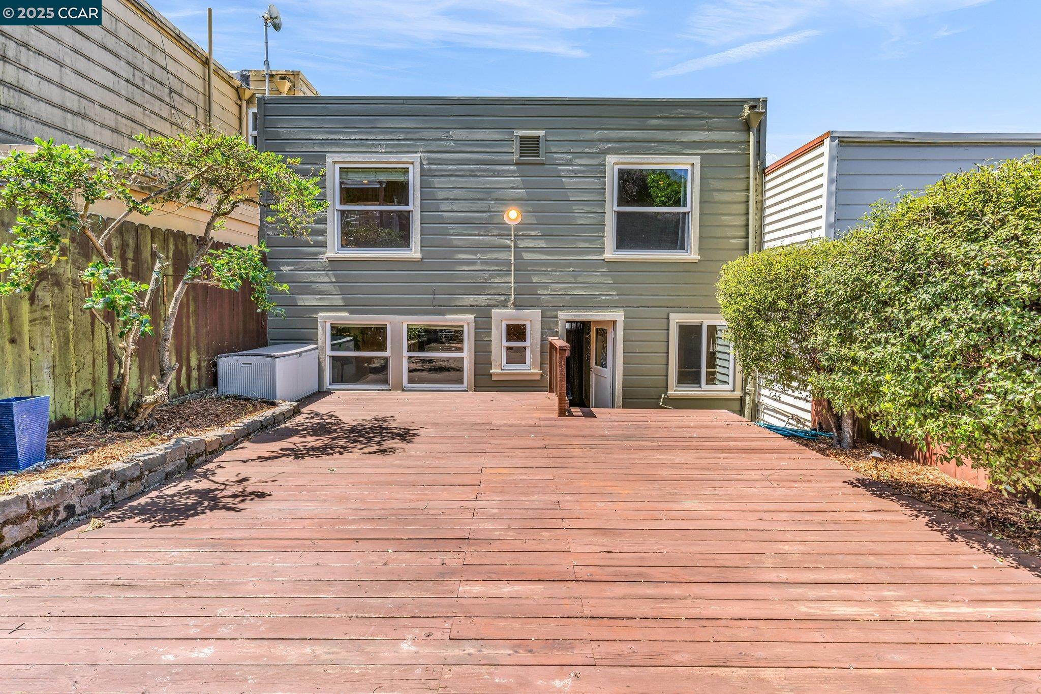 Detail Gallery Image 20 of 23 For 71 Gladstone Drive, San Francisco,  CA 94112 - 3 Beds | 1 Baths