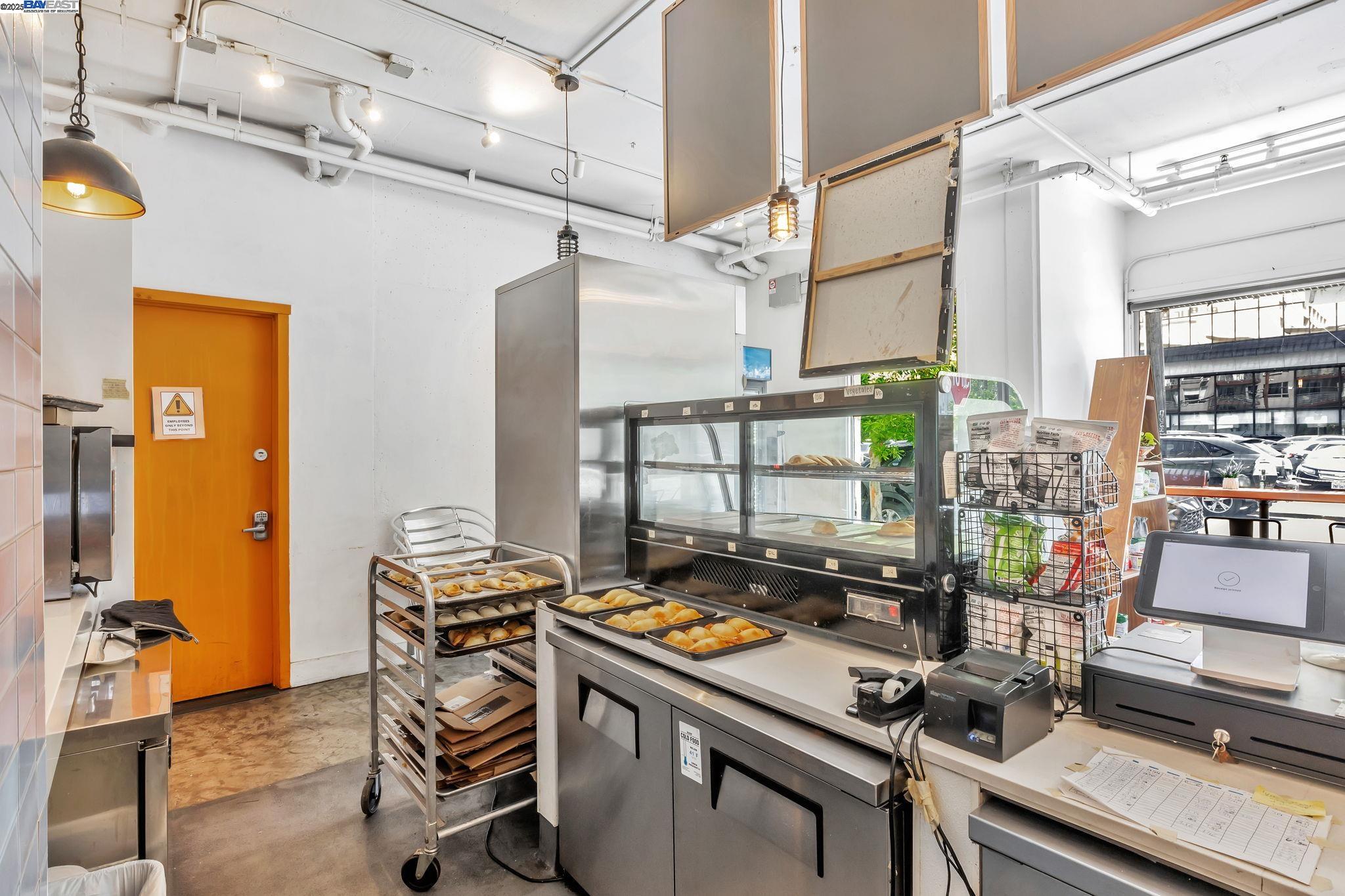 Detail Gallery Image 22 of 24 For , Oakland,  CA 94612 - – Beds | – Baths