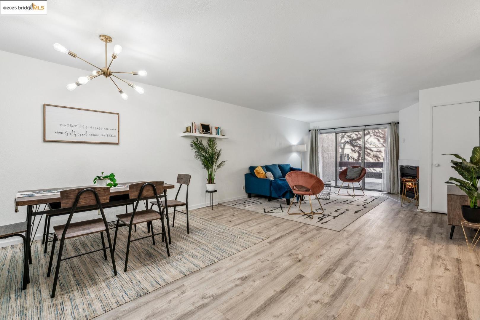 Detail Gallery Image 1 of 26 For 2121 Vale Rd #121,  San Pablo,  CA 94806 - 2 Beds | 2 Baths
