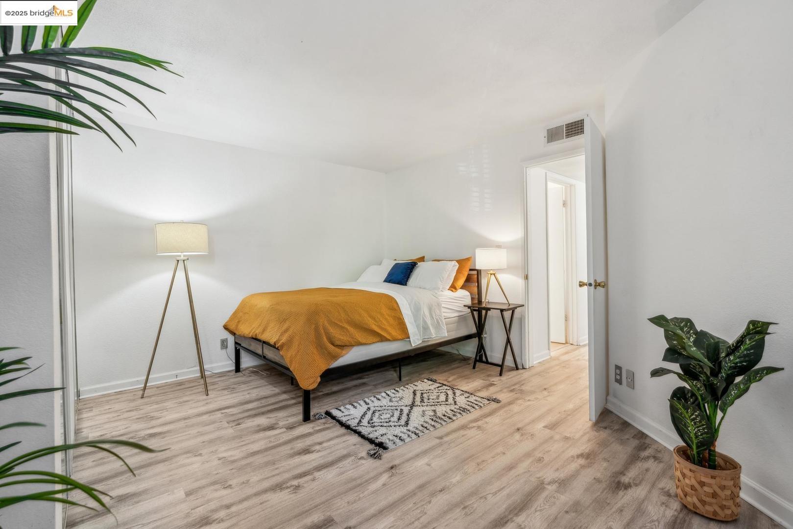 Detail Gallery Image 14 of 26 For 2121 Vale Rd #121,  San Pablo,  CA 94806 - 2 Beds | 2 Baths