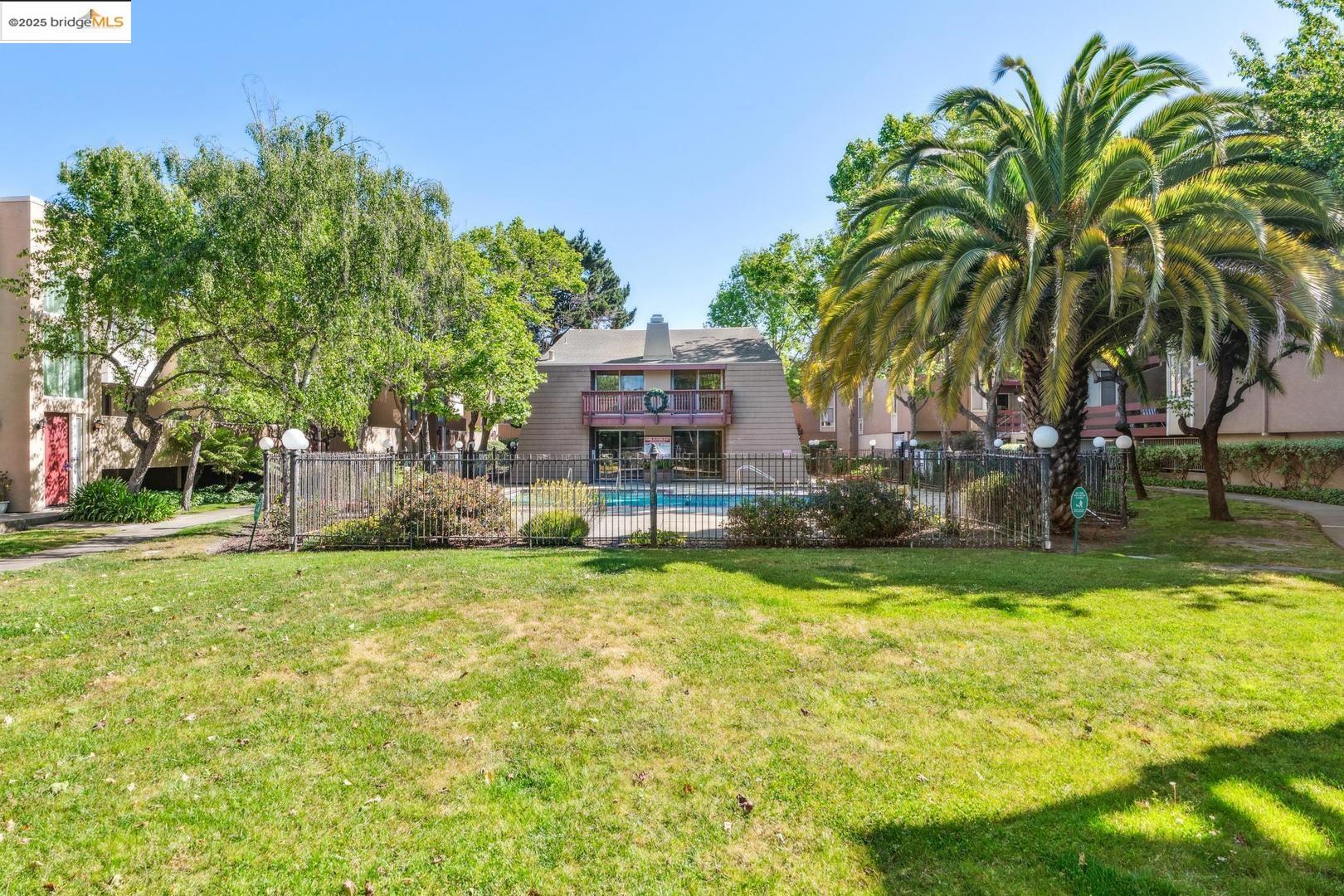 Detail Gallery Image 24 of 26 For 2121 Vale Rd #121,  San Pablo,  CA 94806 - 2 Beds | 2 Baths