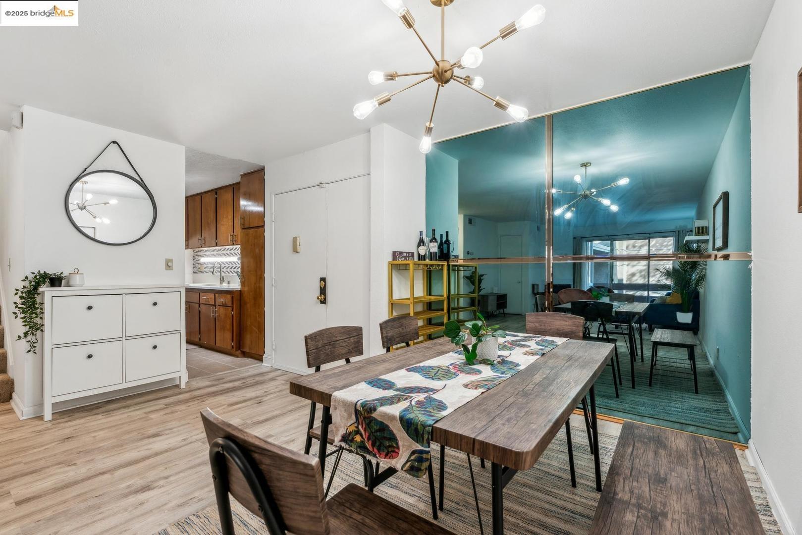 Detail Gallery Image 7 of 26 For 2121 Vale Rd #121,  San Pablo,  CA 94806 - 2 Beds | 2 Baths