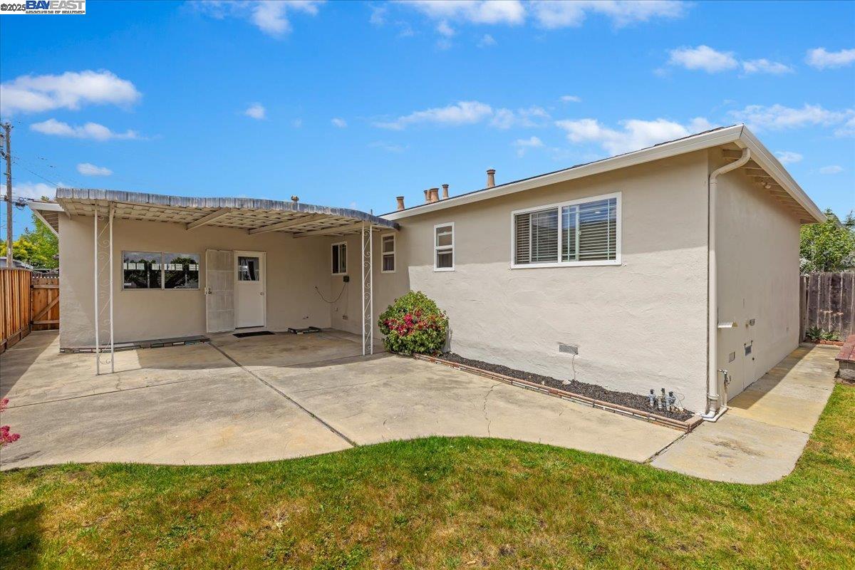 Detail Gallery Image 23 of 35 For 19678 Bernal Street, Castro Valley,  CA 94546 - 3 Beds | 2 Baths