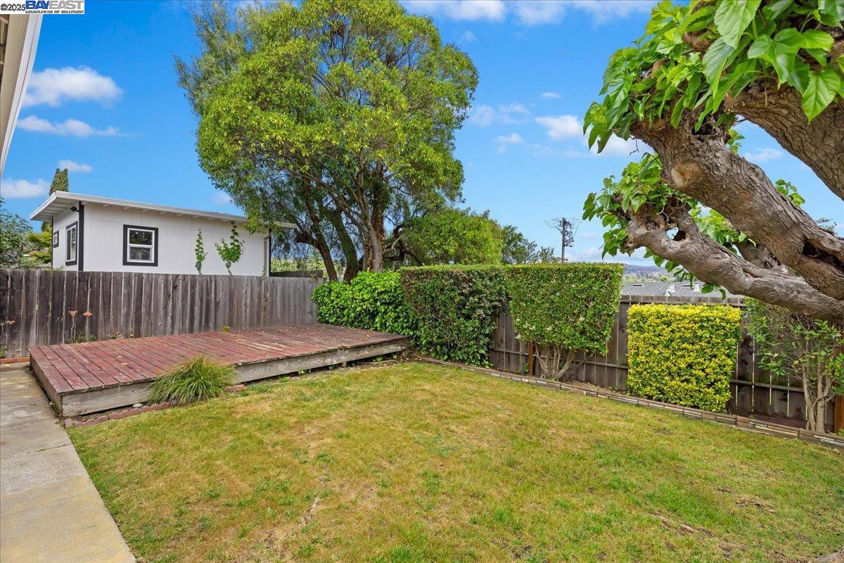 Detail Gallery Image 24 of 35 For 19678 Bernal Street, Castro Valley,  CA 94546 - 3 Beds | 2 Baths