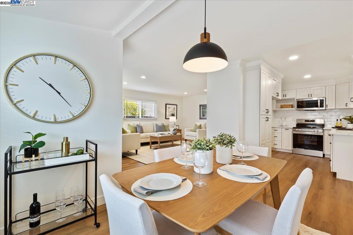 Detail Gallery Image 9 of 35 For 19678 Bernal Street, Castro Valley,  CA 94546 - 3 Beds | 2 Baths