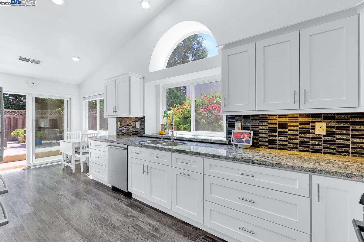Detail Gallery Image 20 of 51 For 419 Longridge Dr, Vallejo,  CA 94591 - 3 Beds | 2 Baths