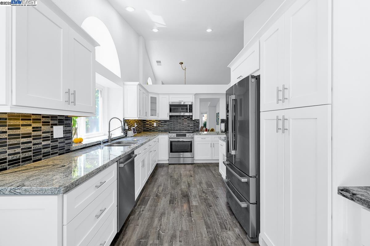 Detail Gallery Image 24 of 51 For 419 Longridge Dr, Vallejo,  CA 94591 - 3 Beds | 2 Baths