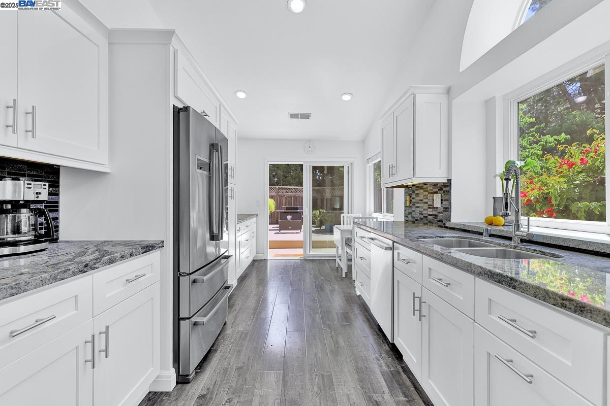 Detail Gallery Image 28 of 51 For 419 Longridge Dr, Vallejo,  CA 94591 - 3 Beds | 2 Baths