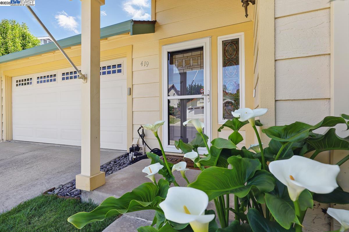 Detail Gallery Image 4 of 51 For 419 Longridge Dr, Vallejo,  CA 94591 - 3 Beds | 2 Baths