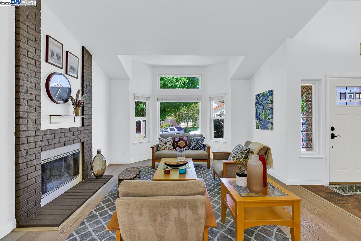 Detail Gallery Image 5 of 51 For 419 Longridge Dr, Vallejo,  CA 94591 - 3 Beds | 2 Baths