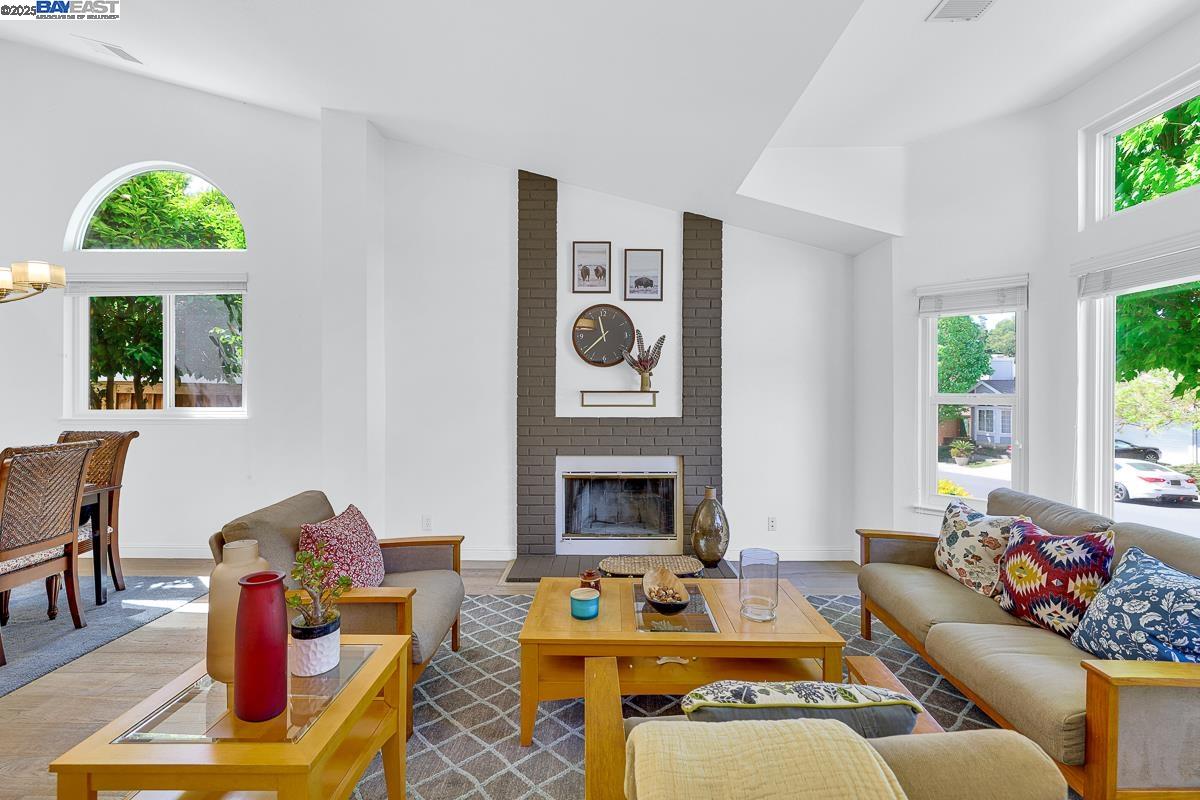 Detail Gallery Image 10 of 51 For 419 Longridge Dr, Vallejo,  CA 94591 - 3 Beds | 2 Baths