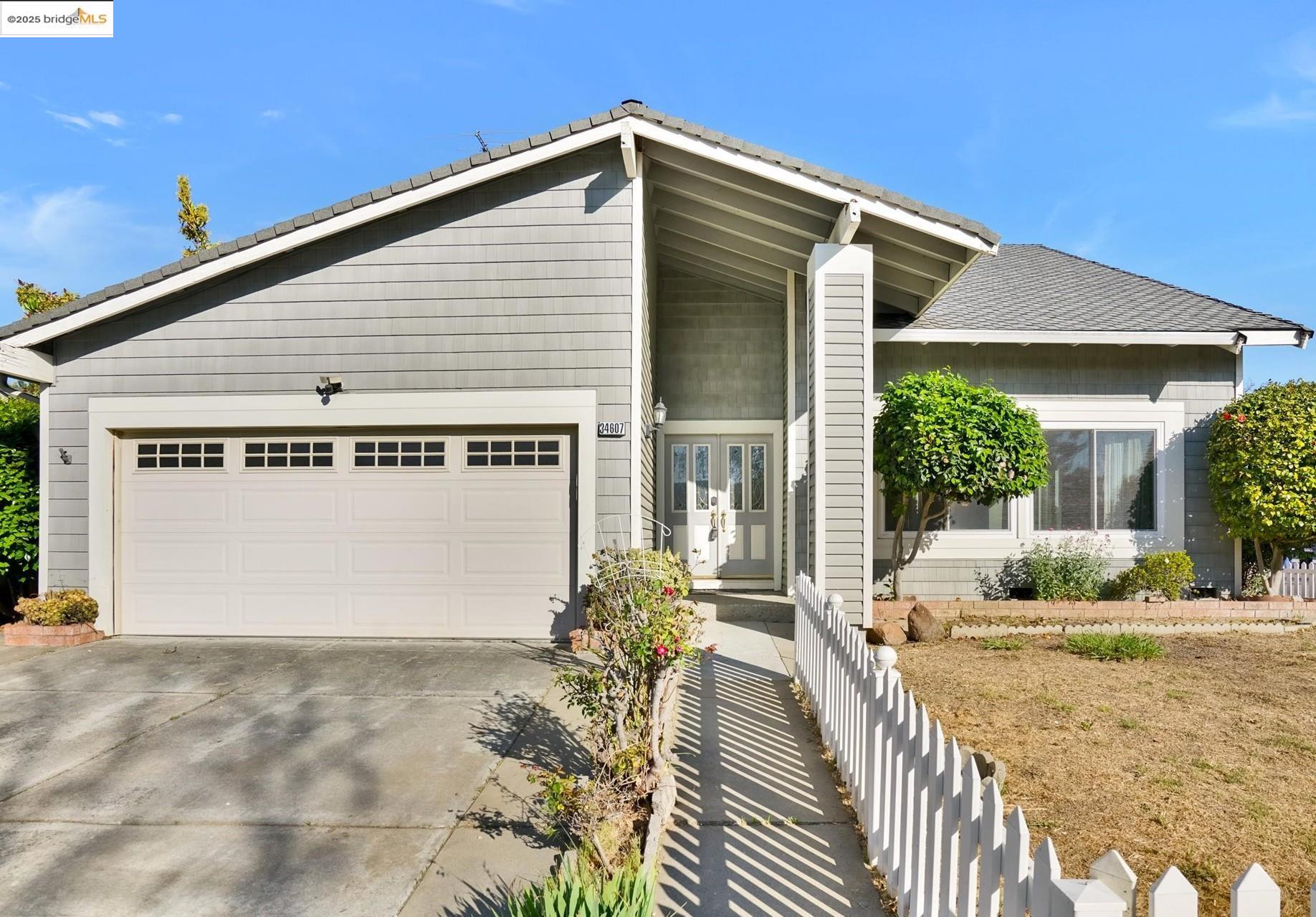 Detail Gallery Image 1 of 32 For 34607 Wells Ave, Fremont,  CA 94555 - 4 Beds | 2/1 Baths