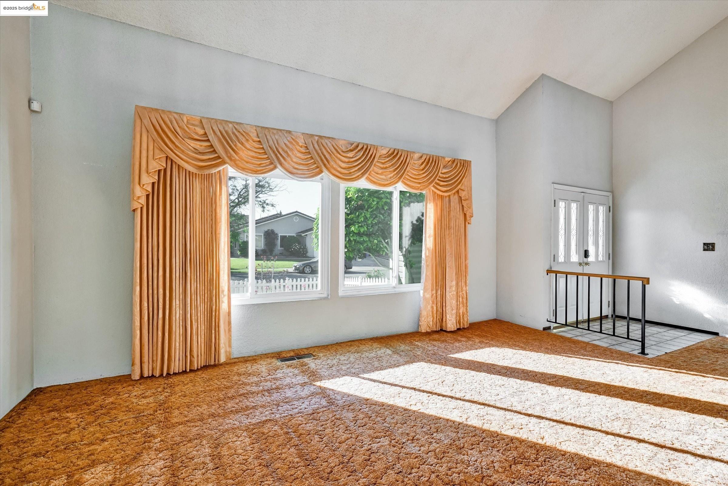 Detail Gallery Image 4 of 32 For 34607 Wells Ave, Fremont,  CA 94555 - 4 Beds | 2/1 Baths