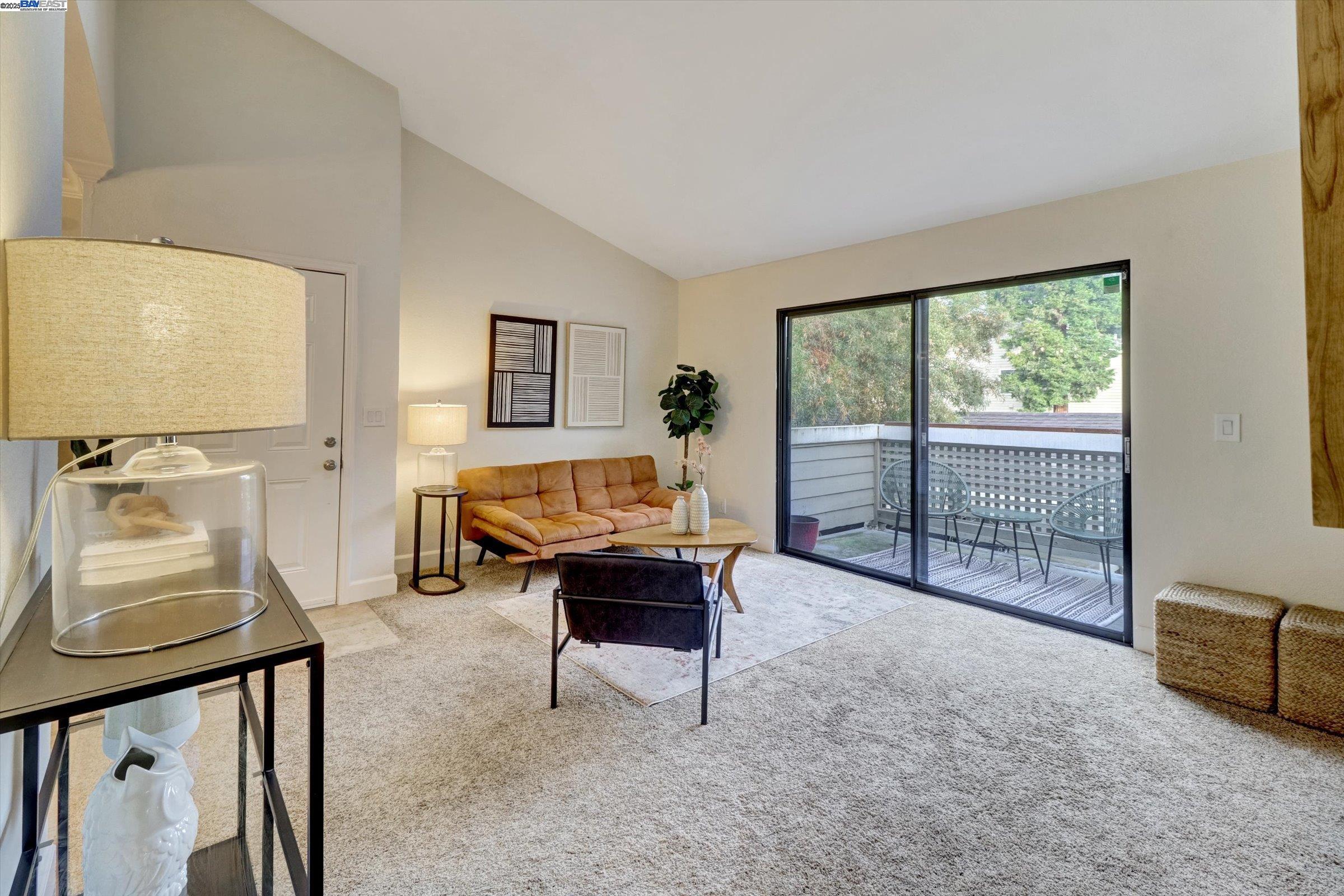 130 Eastridge, San Ramon, California 94582, 1 Bedroom Bedrooms, 4 Rooms Rooms,1 BathroomBathrooms,Residential Lease,For Rent,130 Eastridge,41096753