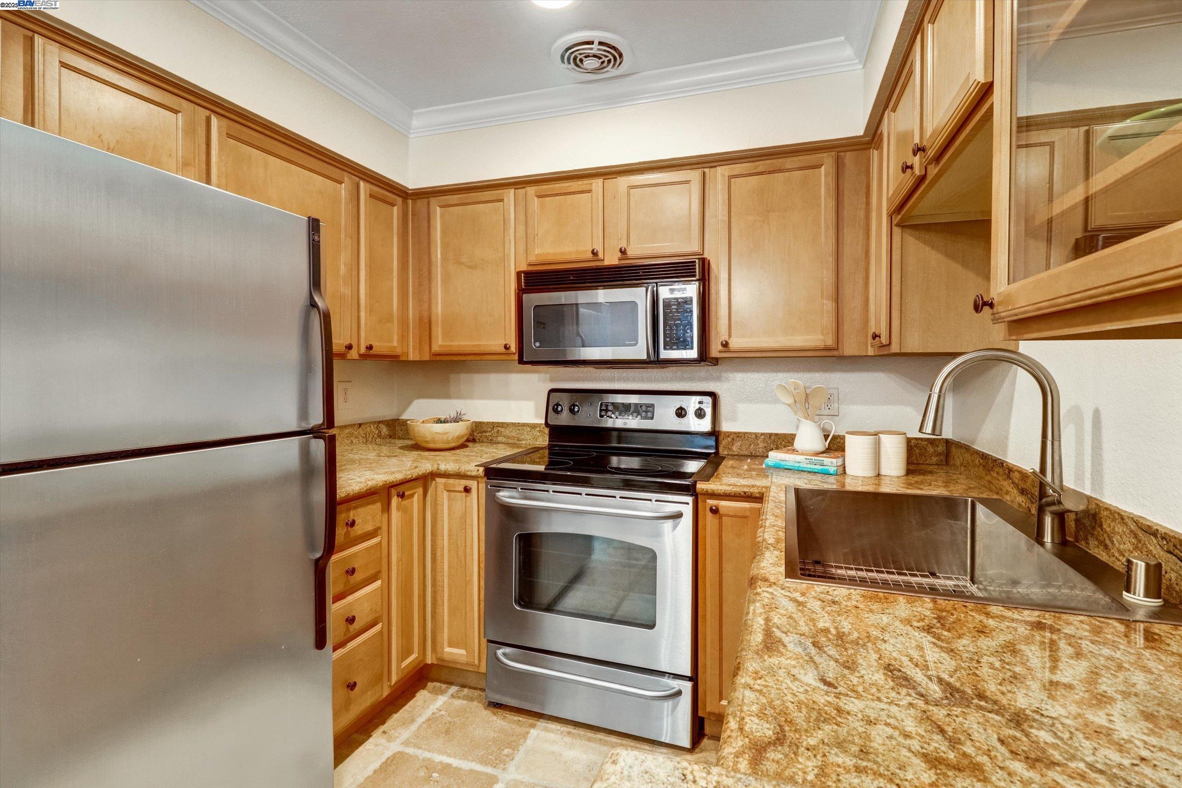 130 Eastridge, San Ramon, California 94582, 1 Bedroom Bedrooms, 4 Rooms Rooms,1 BathroomBathrooms,Residential Lease,For Rent,130 Eastridge,41096753